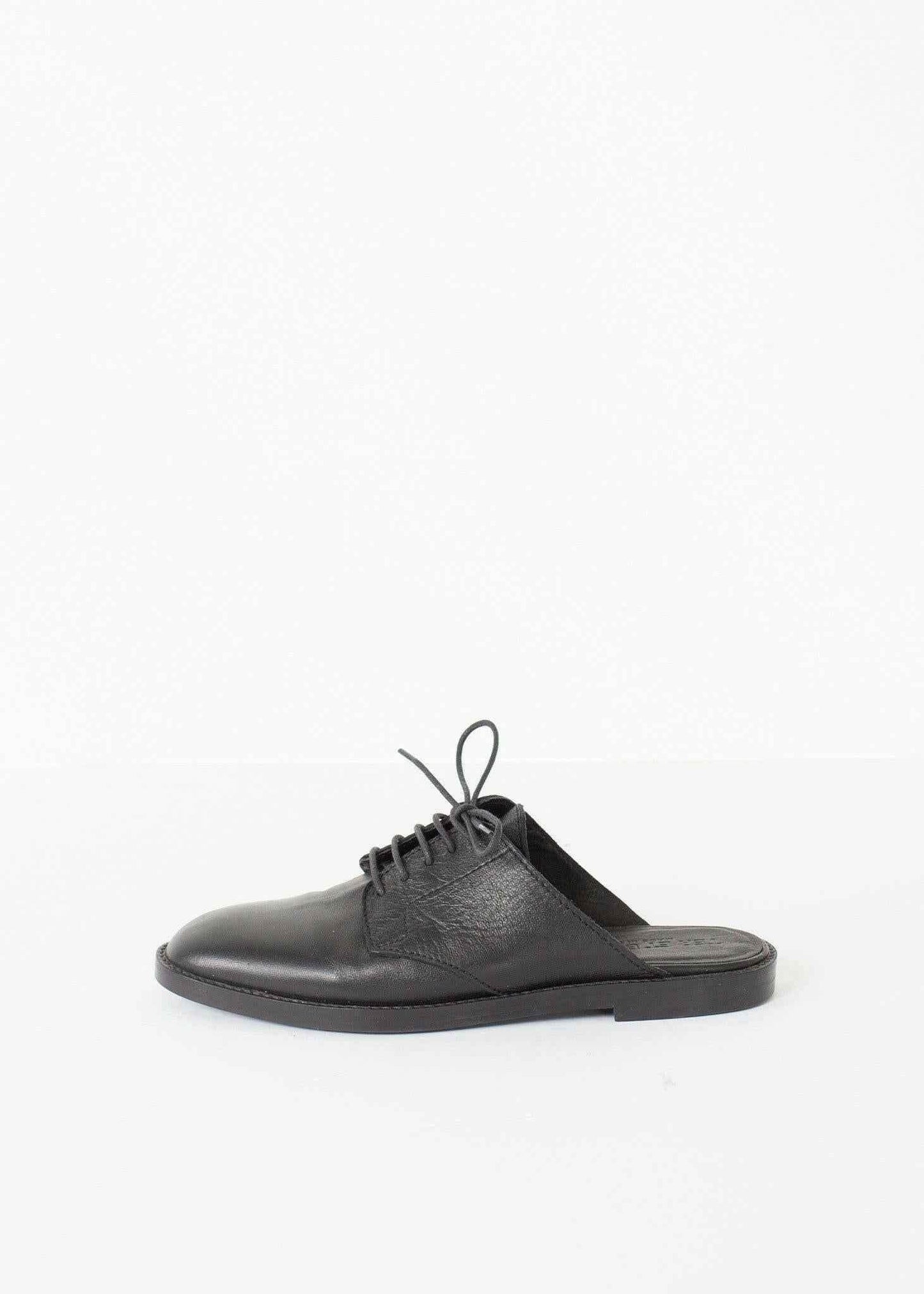 Backless Oxford in Black.