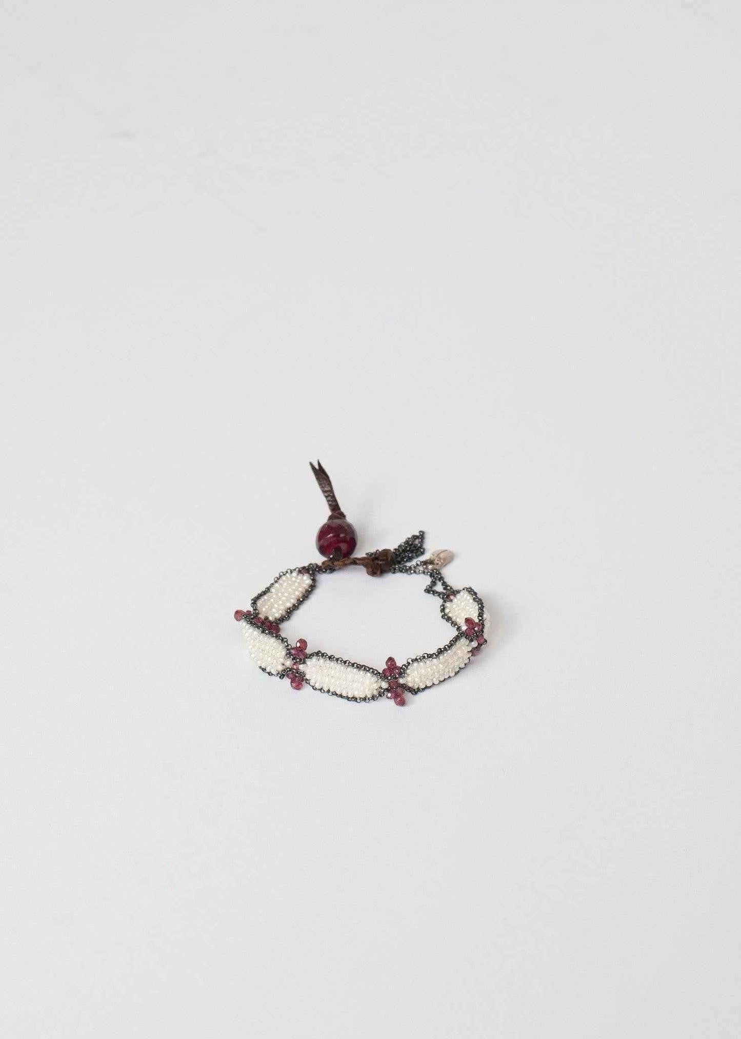 Garnet Bracelet in Frothy Pearl.