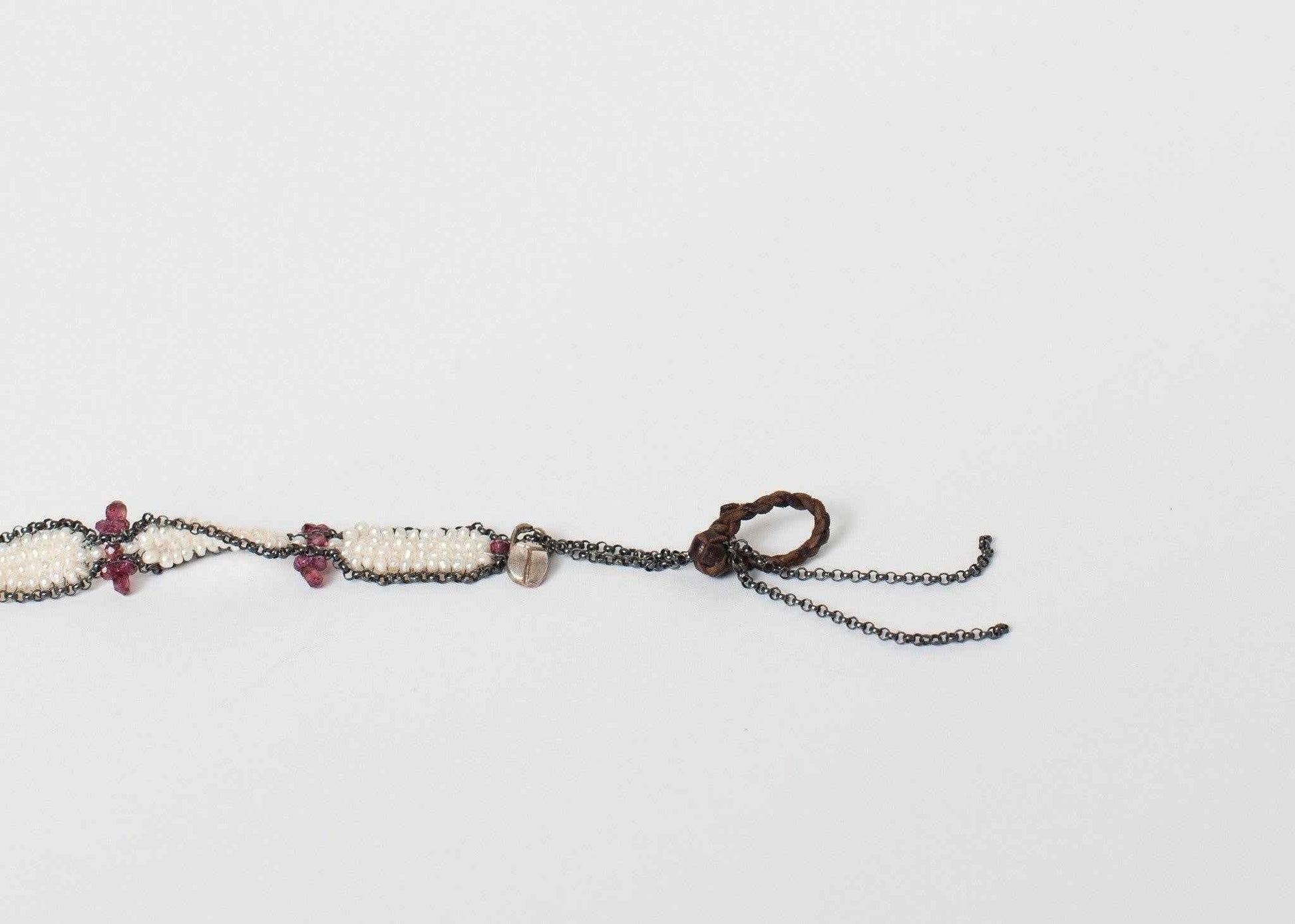 Garnet Bracelet in Frothy Pearl.