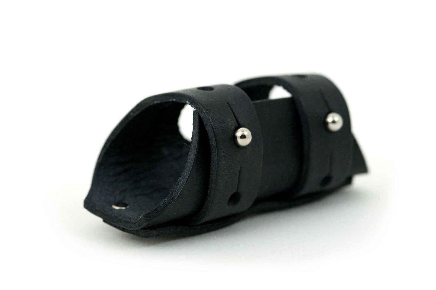 Leather 6-Pack Holder.