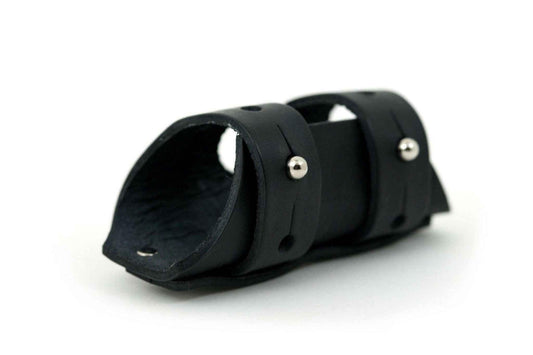 Leather 6-Pack Holder.