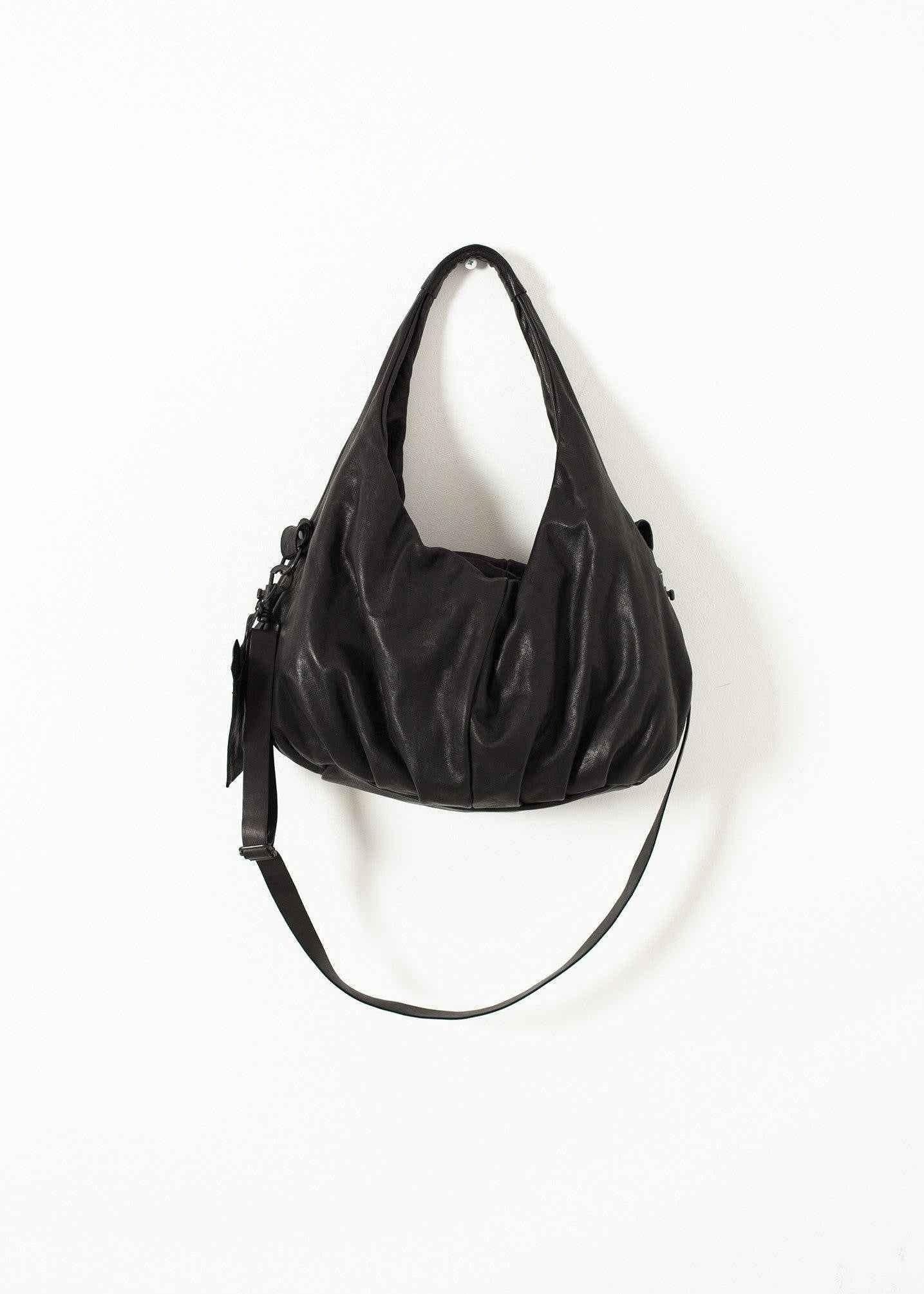Circle Bag in Black.
