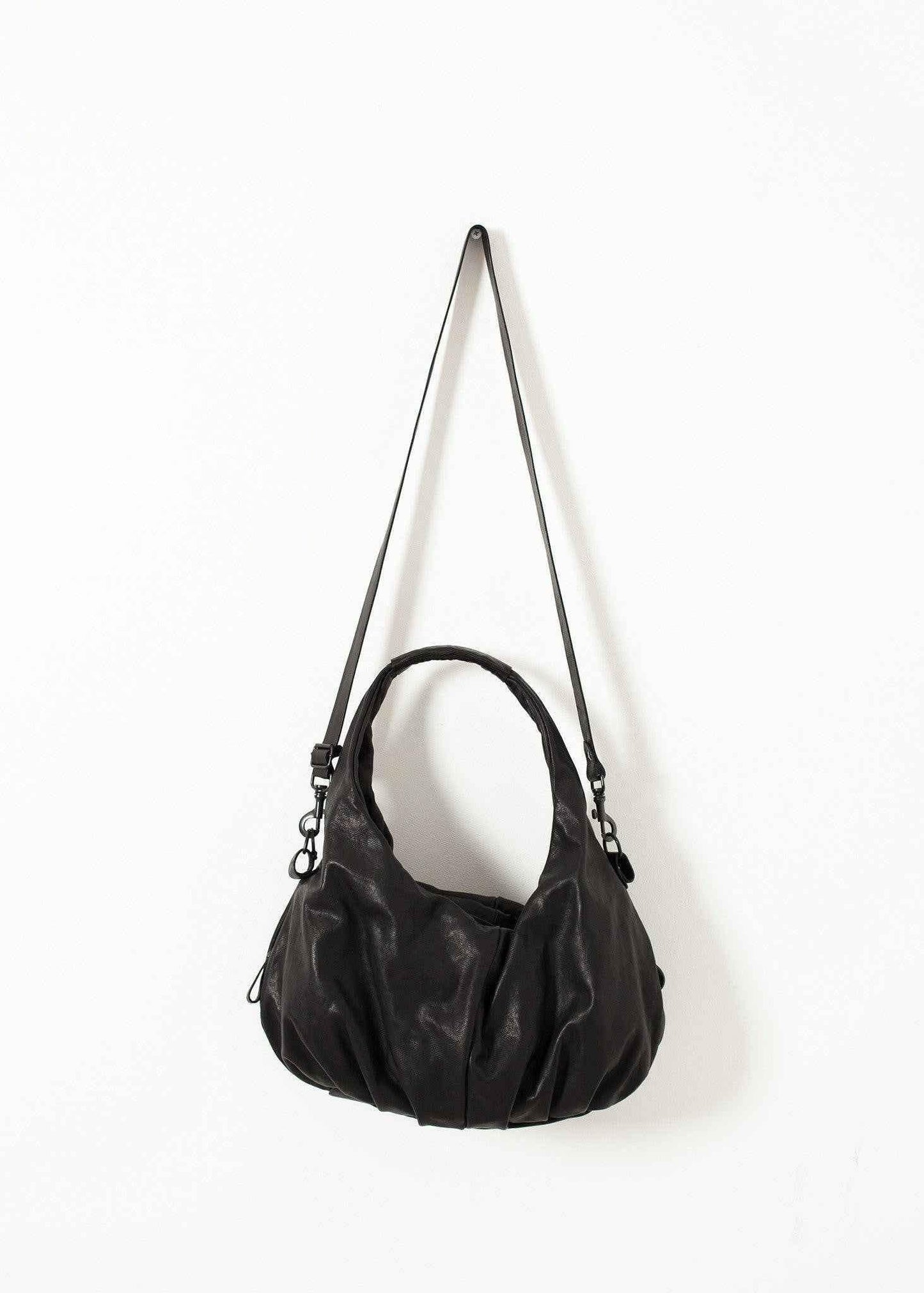 Circle Bag in Black.