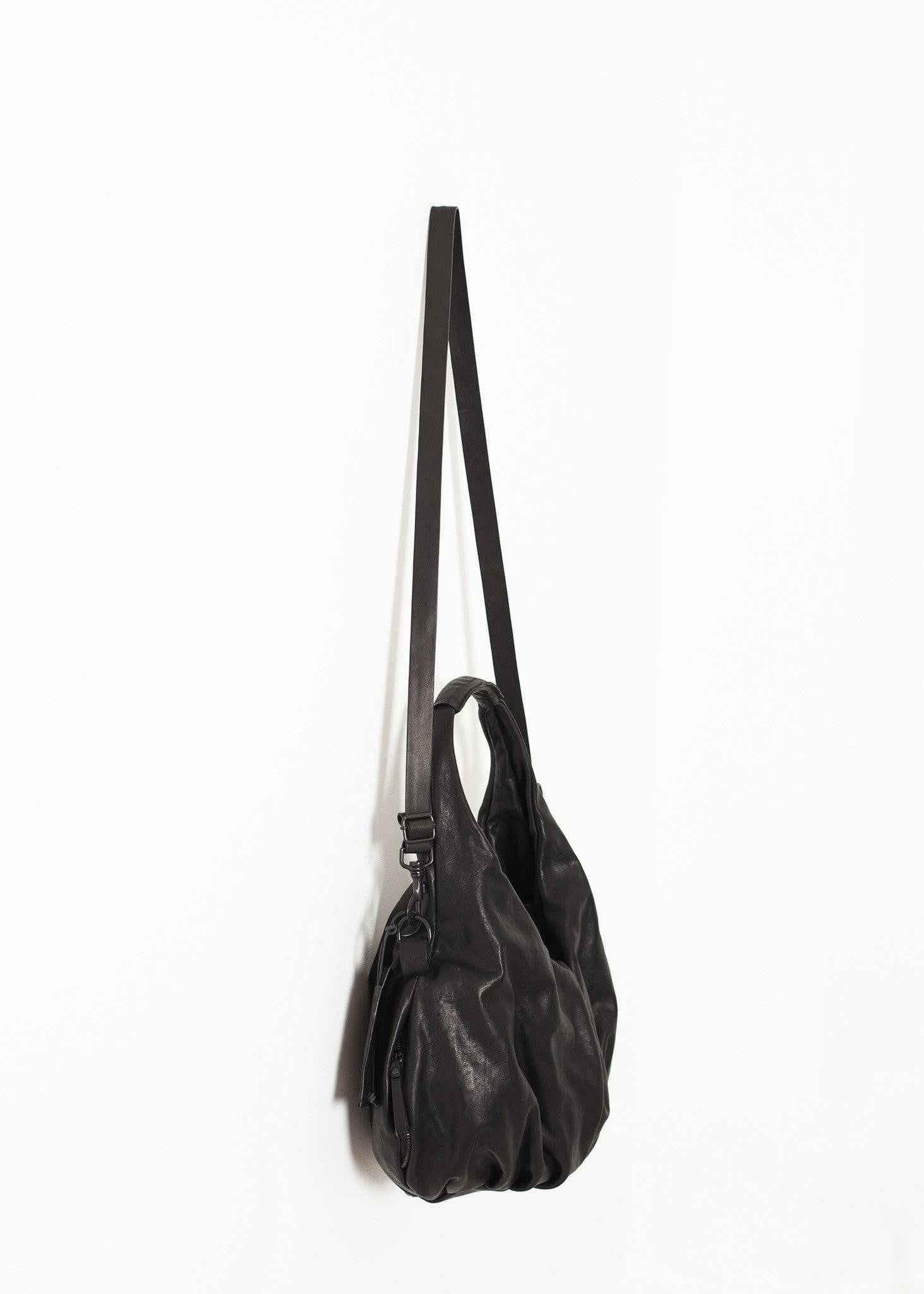 Circle Bag in Black.