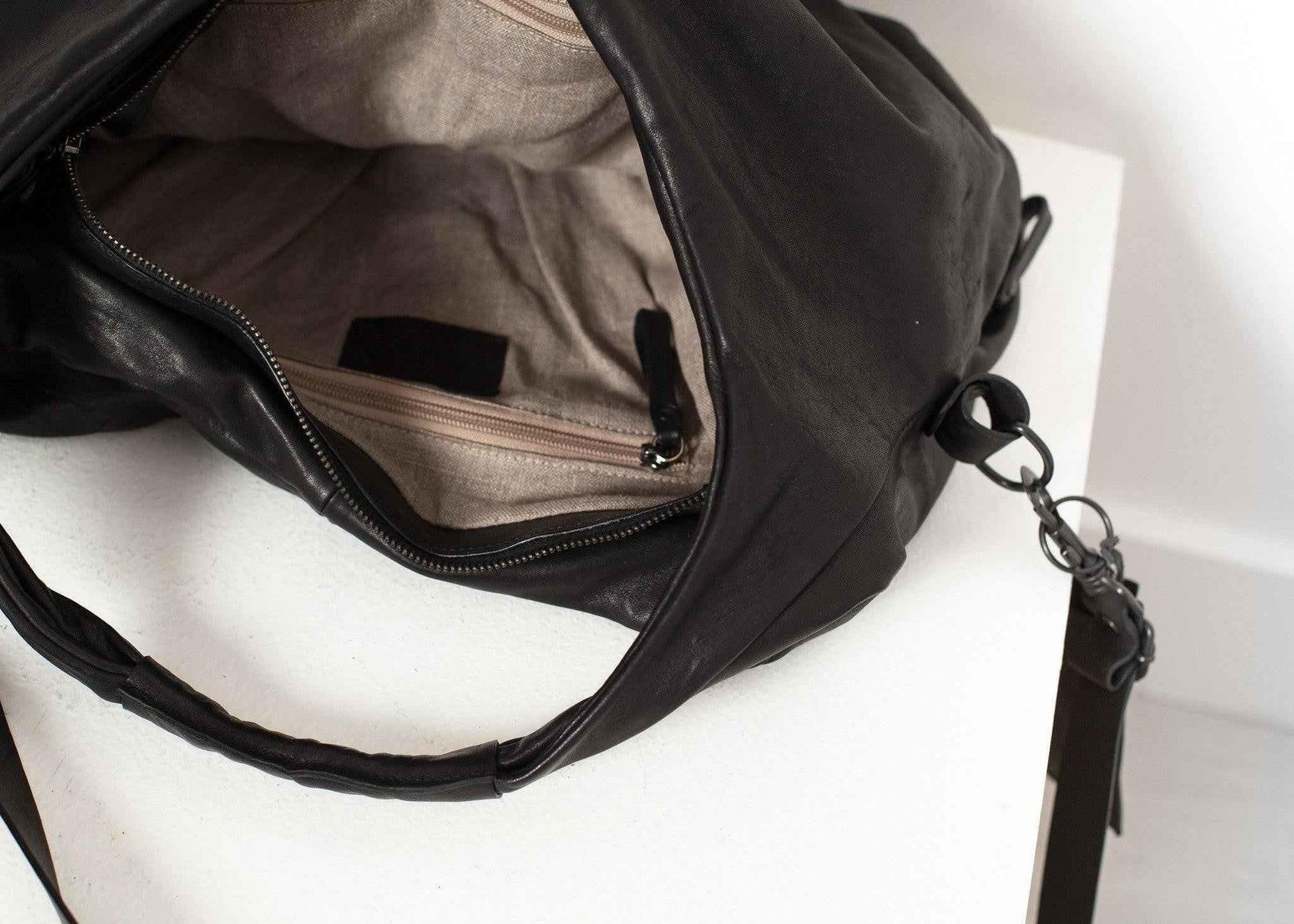 Circle Bag in Black.