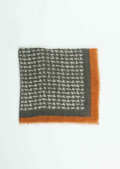 Houndstooth Square in Slate.