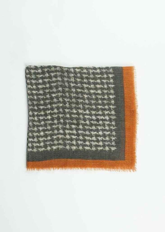 Houndstooth Square in Slate.