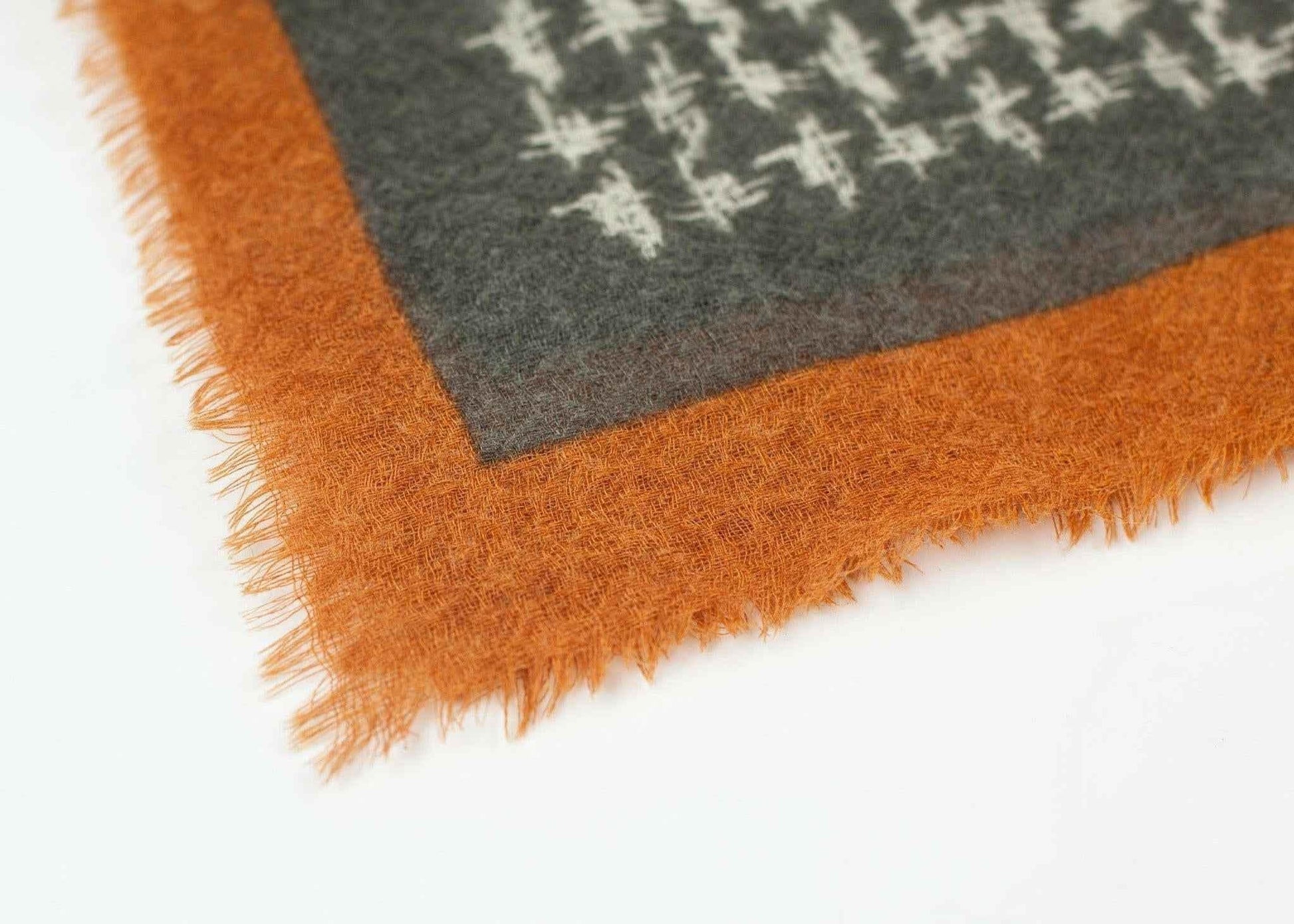 Houndstooth Square in Slate.