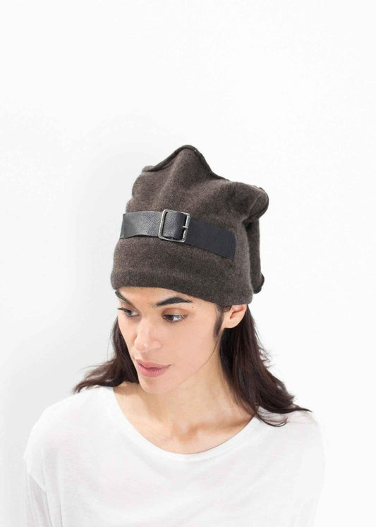 Buckle Cap in Felt.