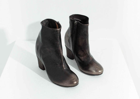 Scavata Ankle Boot in Bronze.