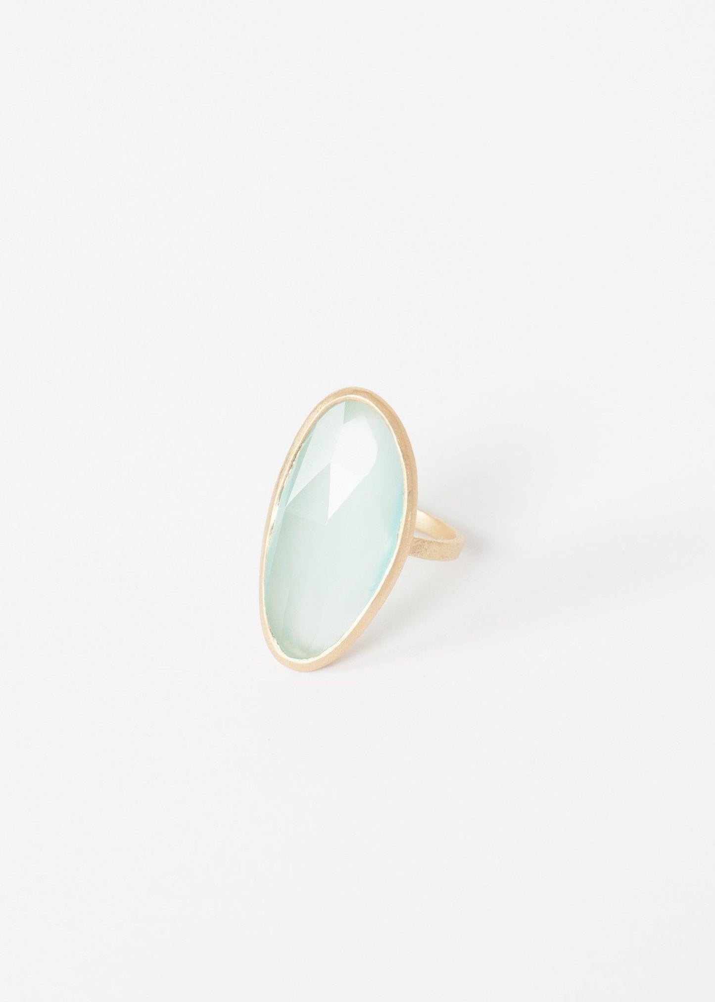 Ara Ring.