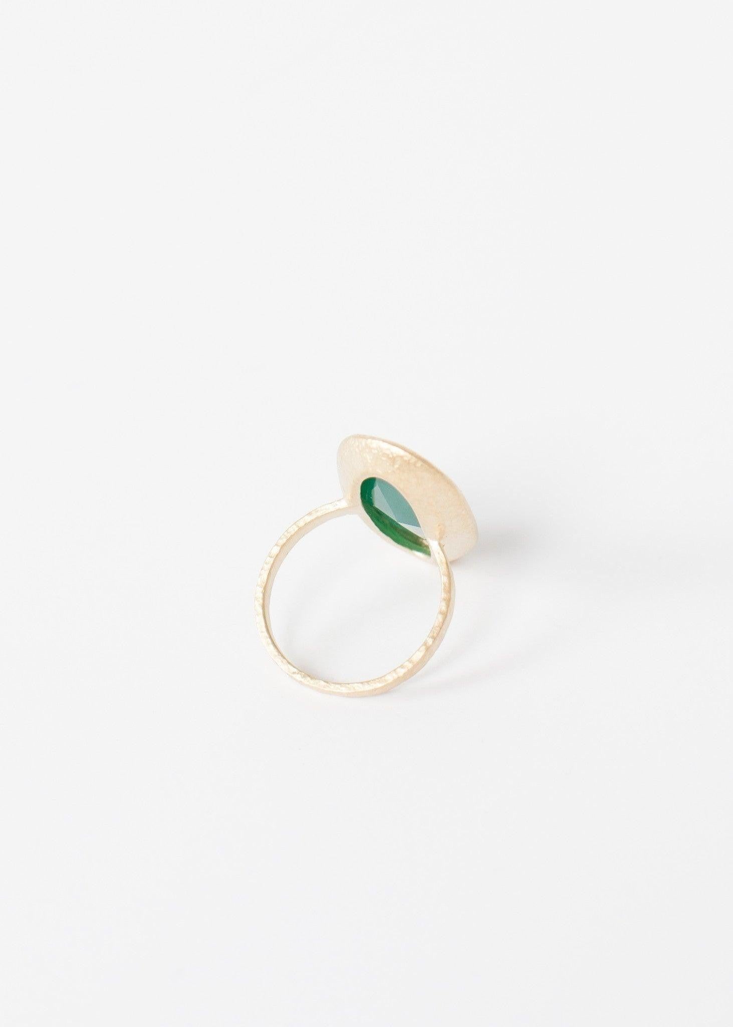 Ara Ring.