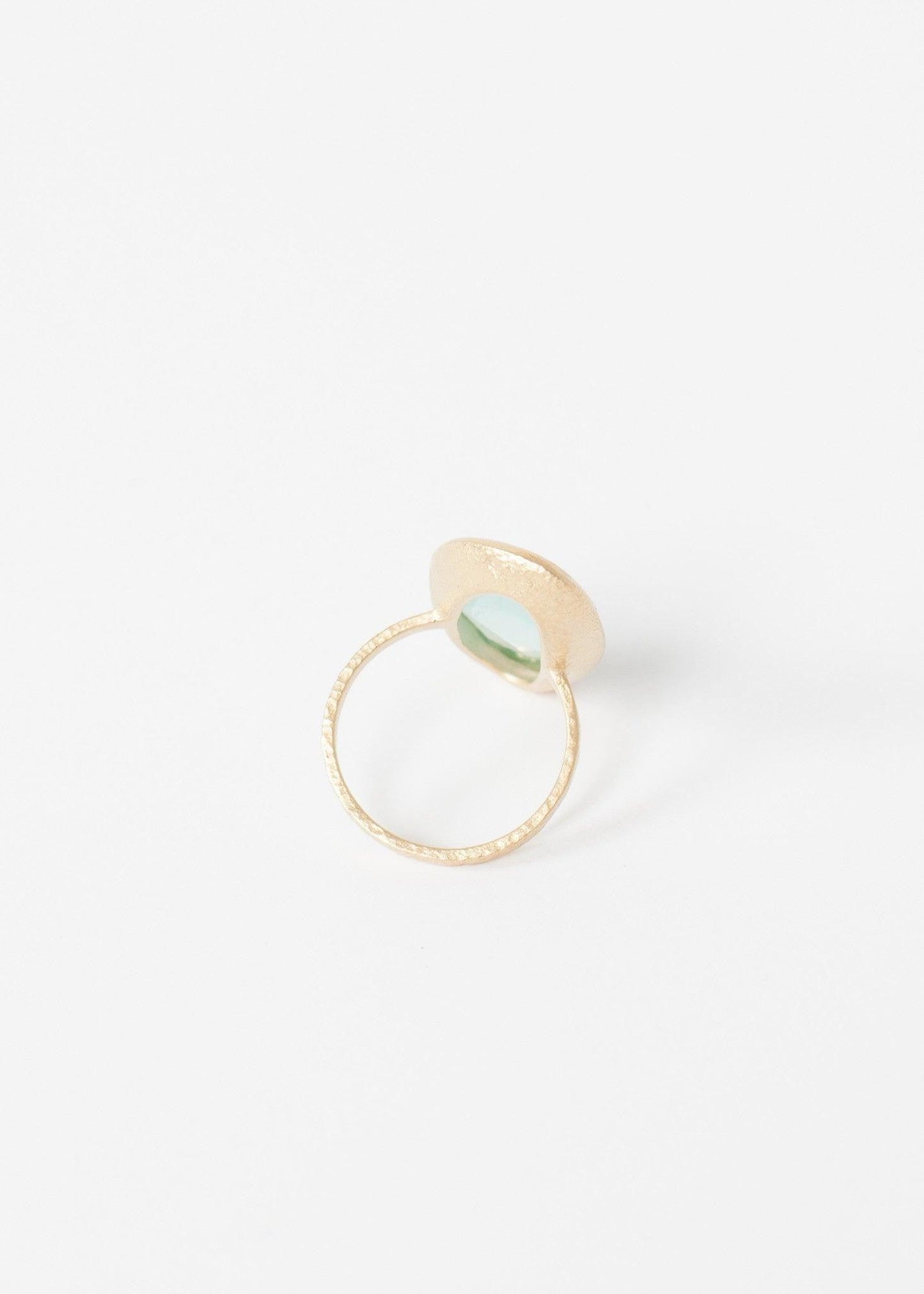 Ara Ring.
