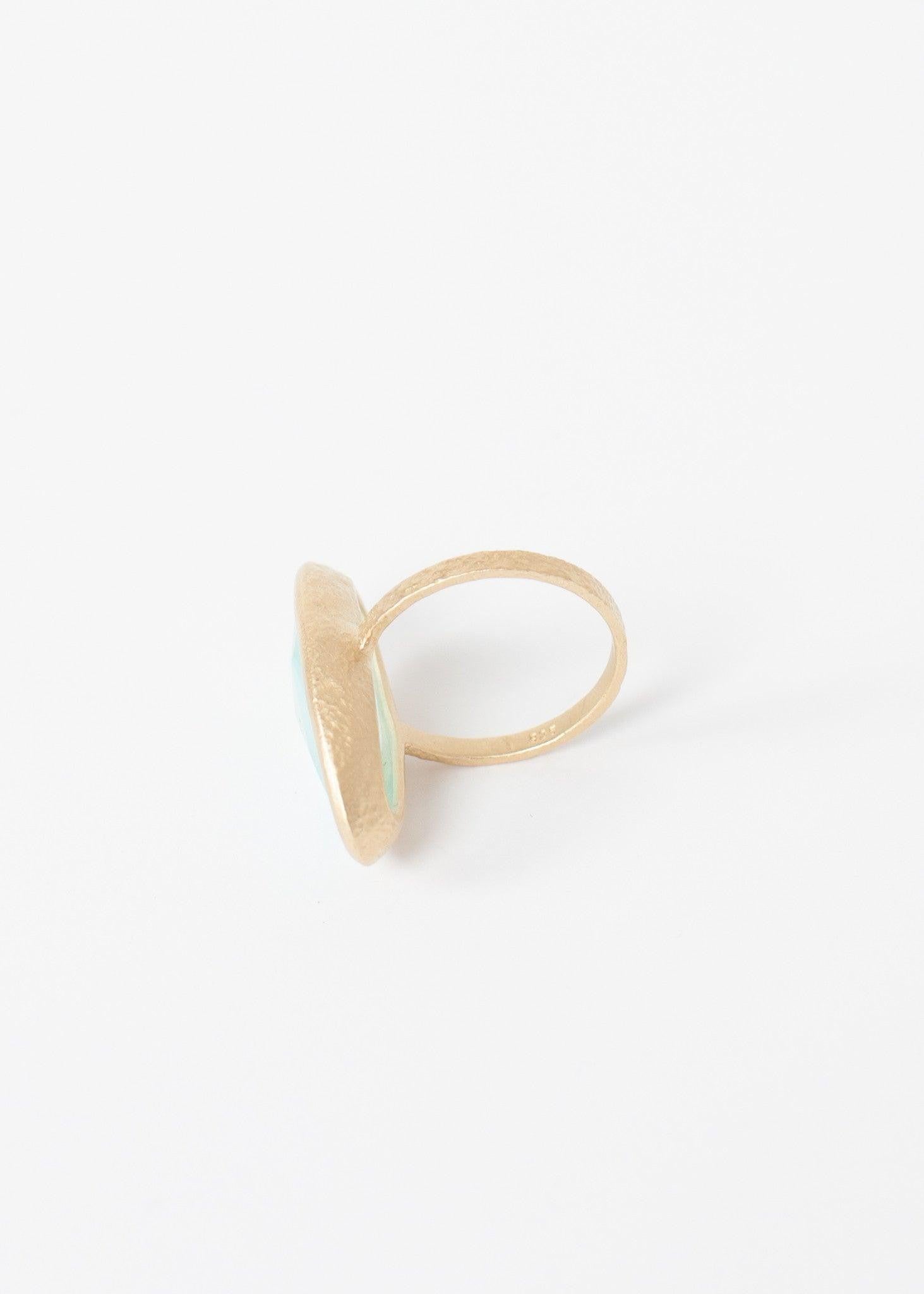 Ara Ring.