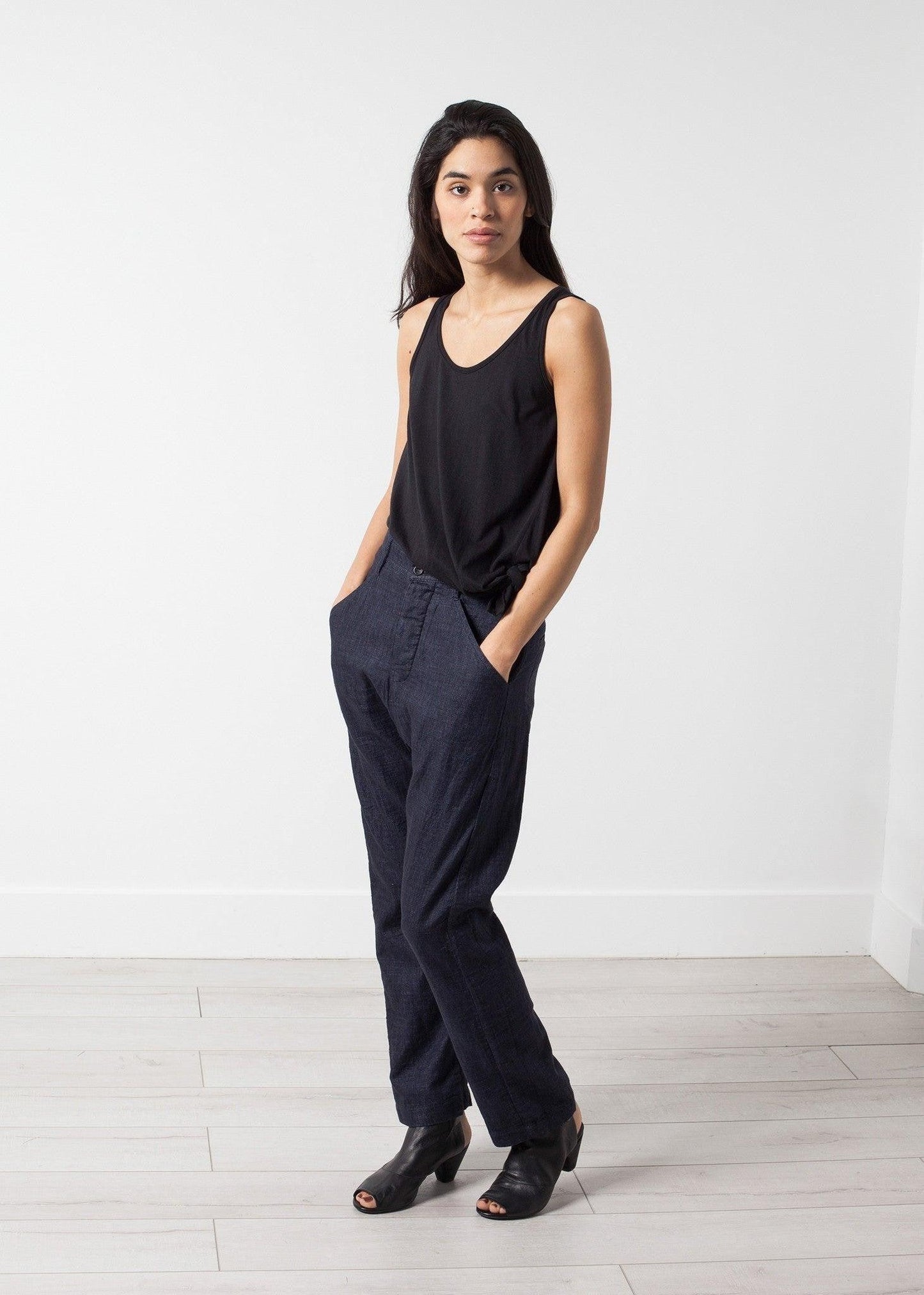 Balan Pant in Linen.