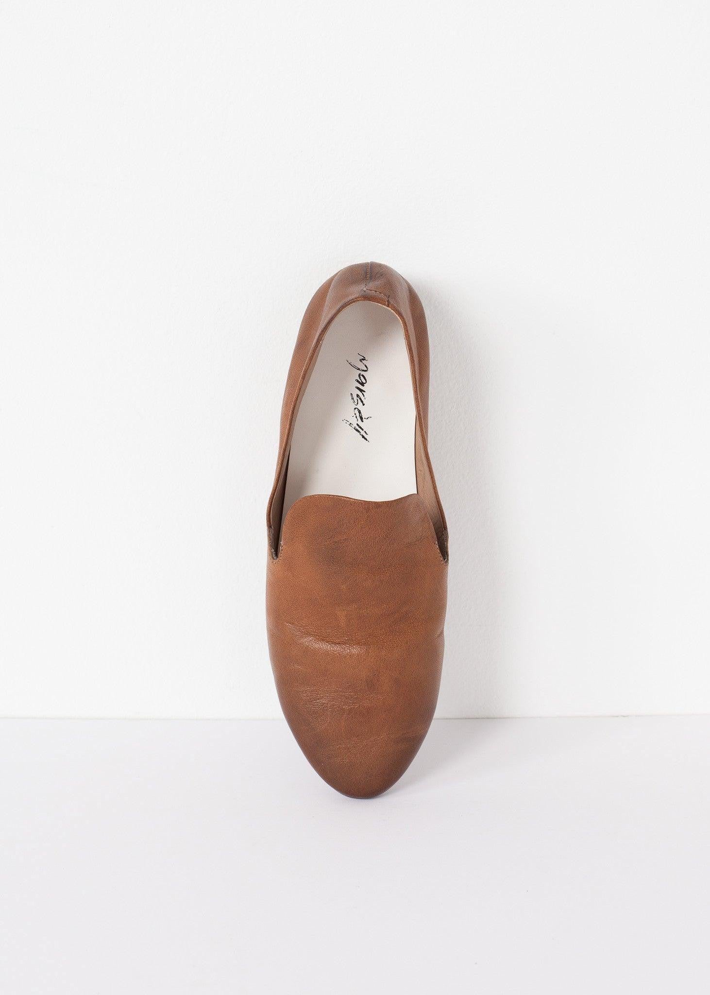 Basic Loafer.