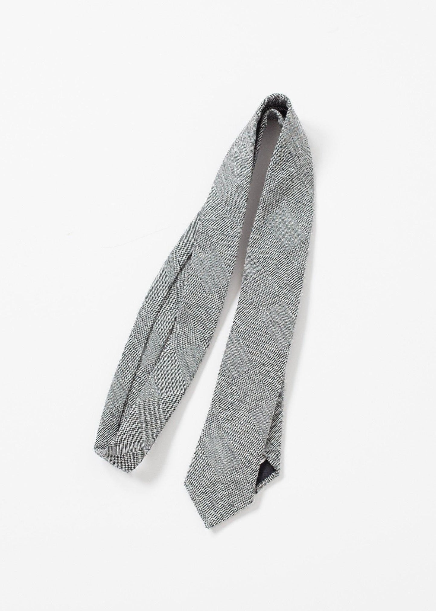 Basic Tie.