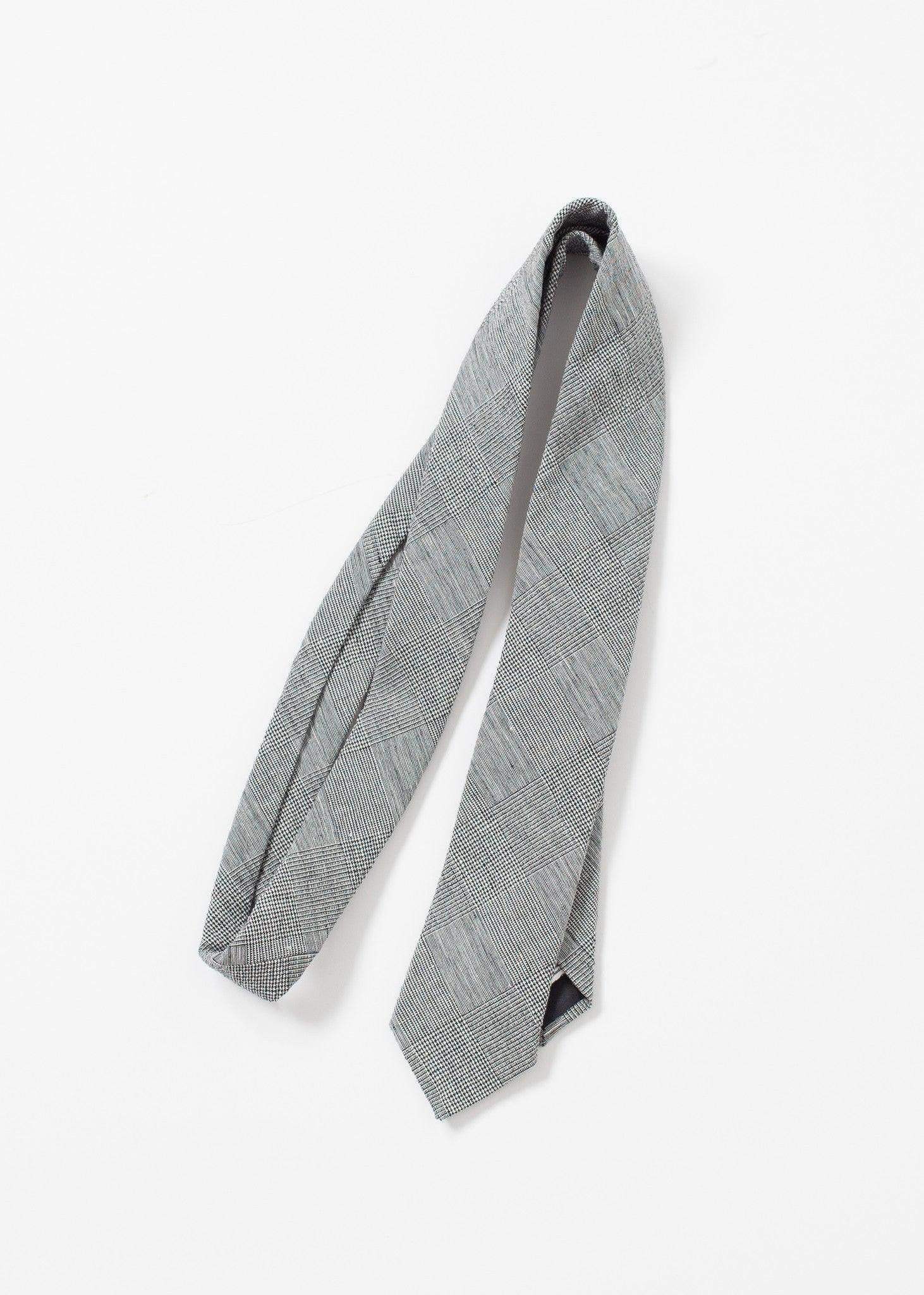 Basic Tie.