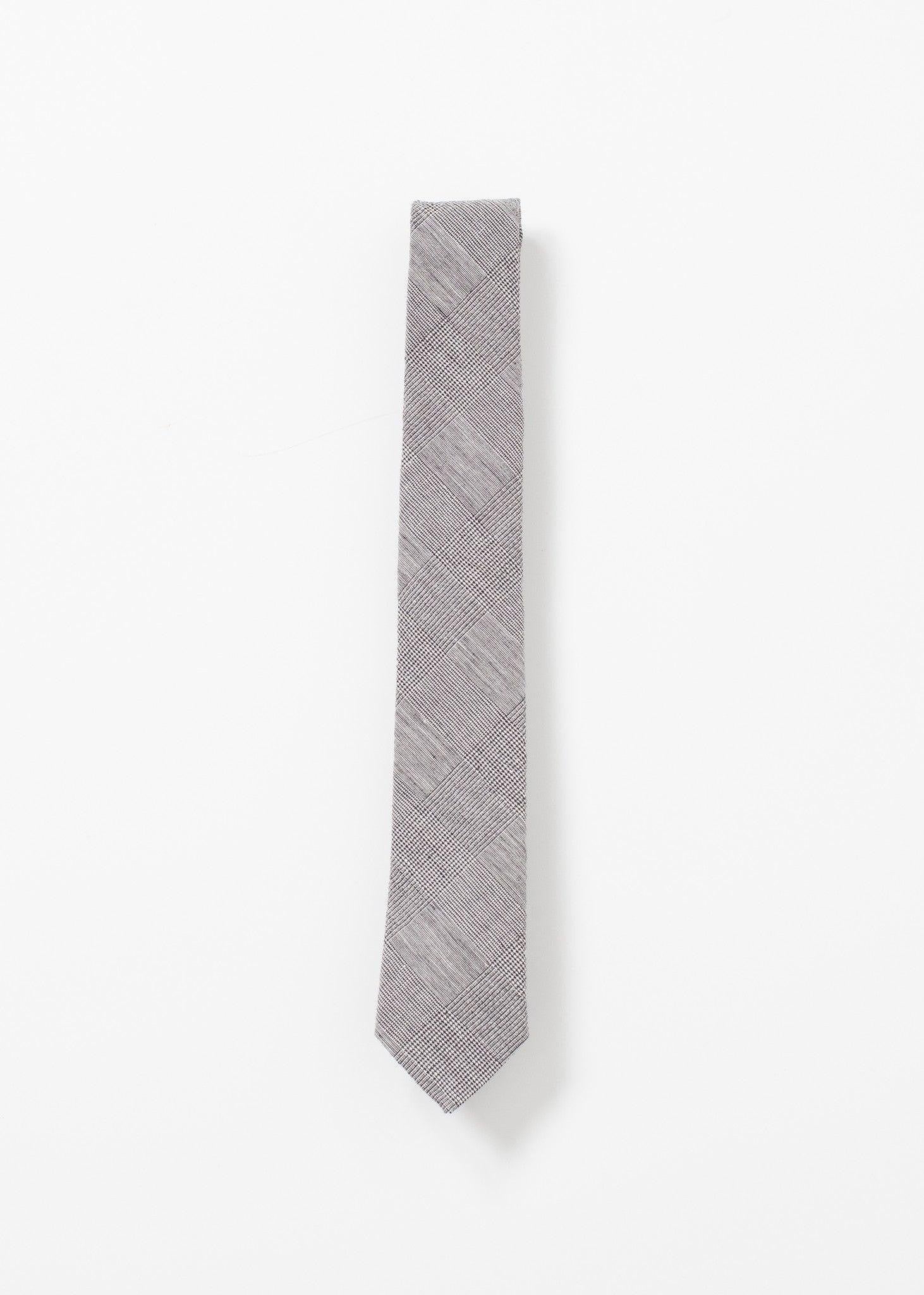Basic Tie.