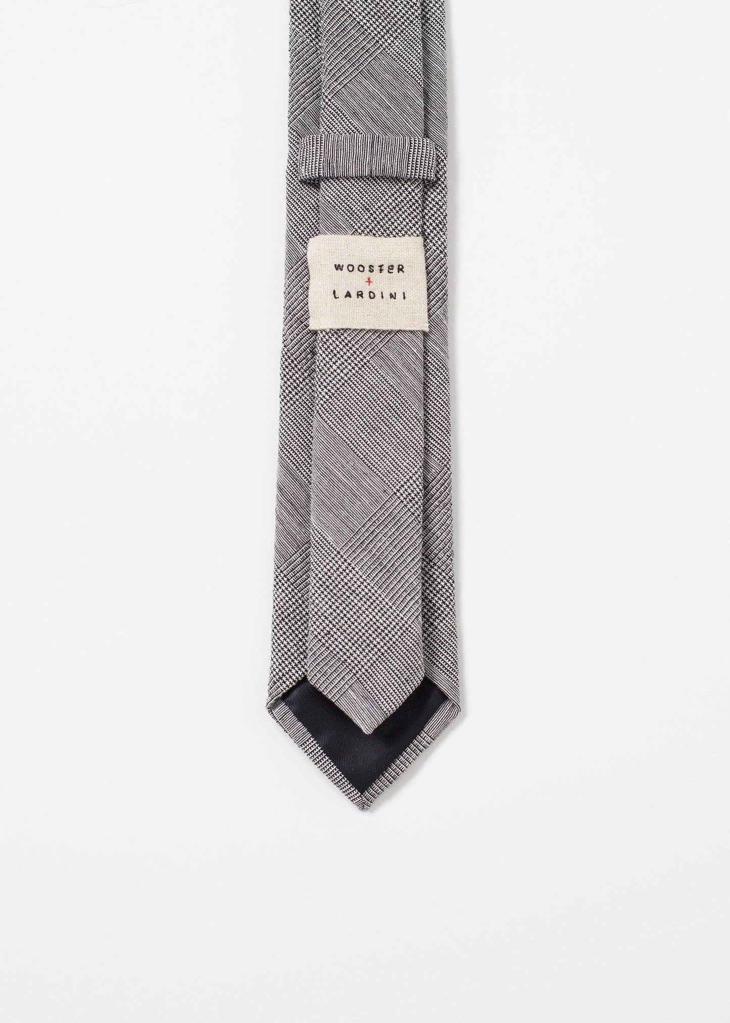 Basic Tie.