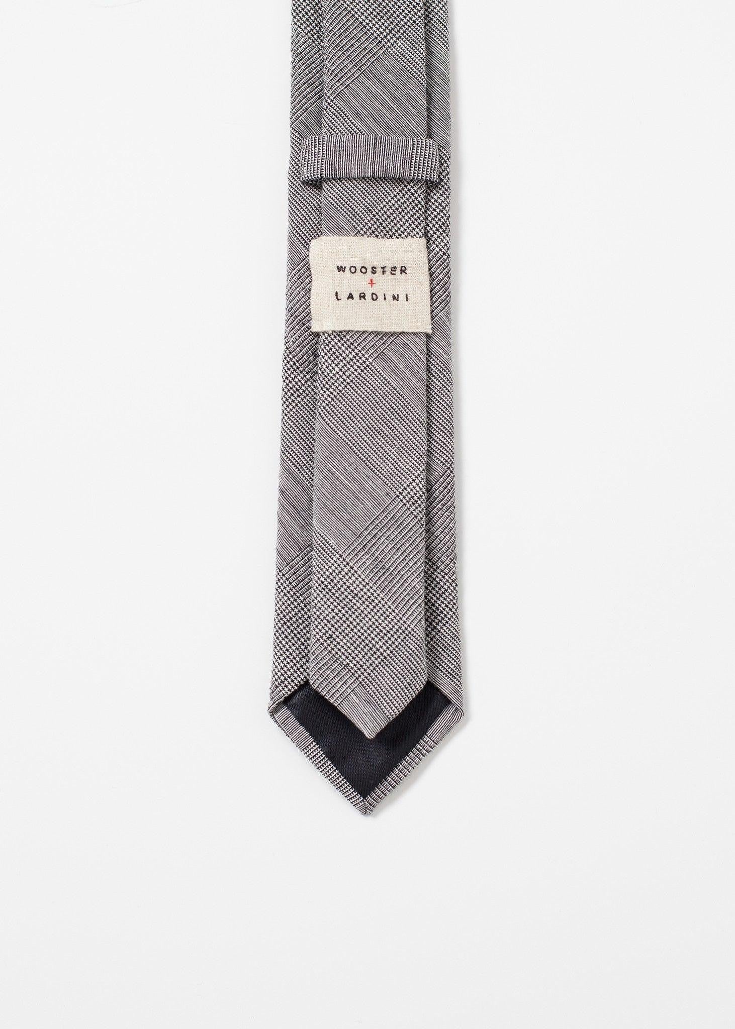 Basic Tie.