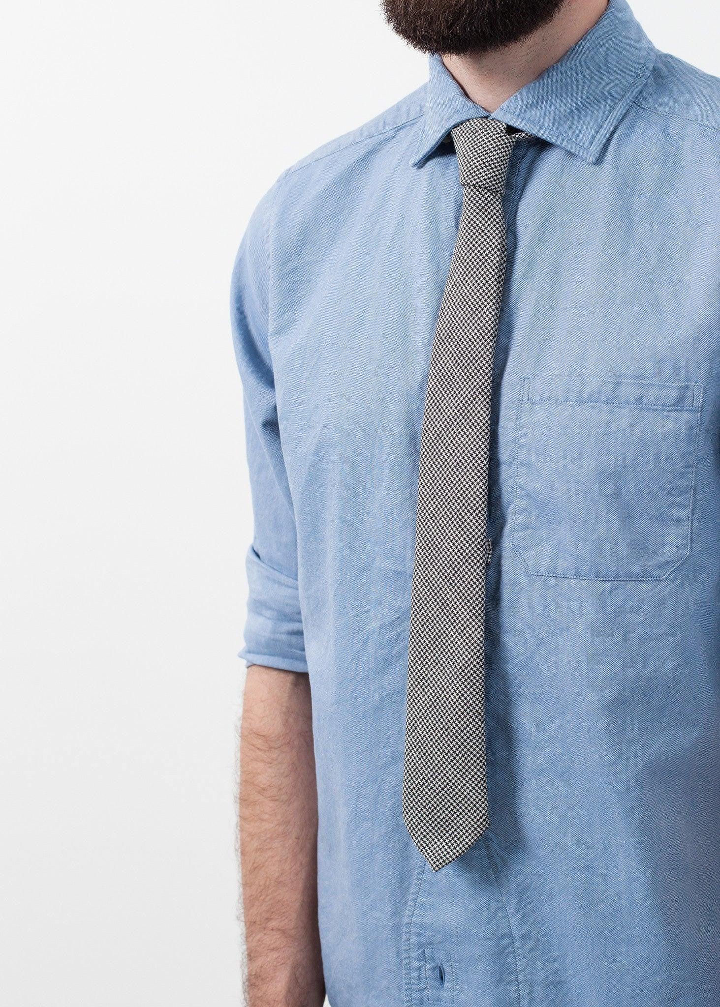 Basic Tie.