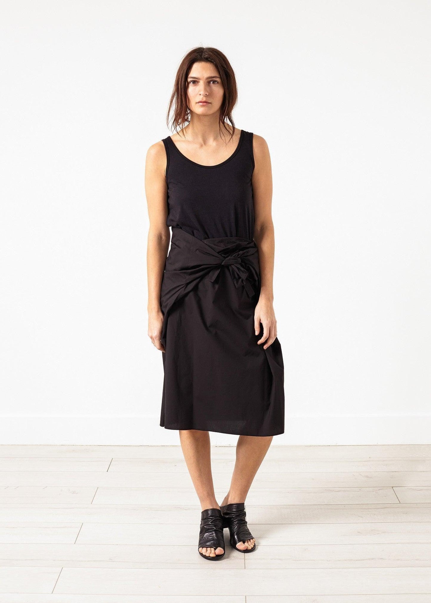 Bow Skirt in Black.