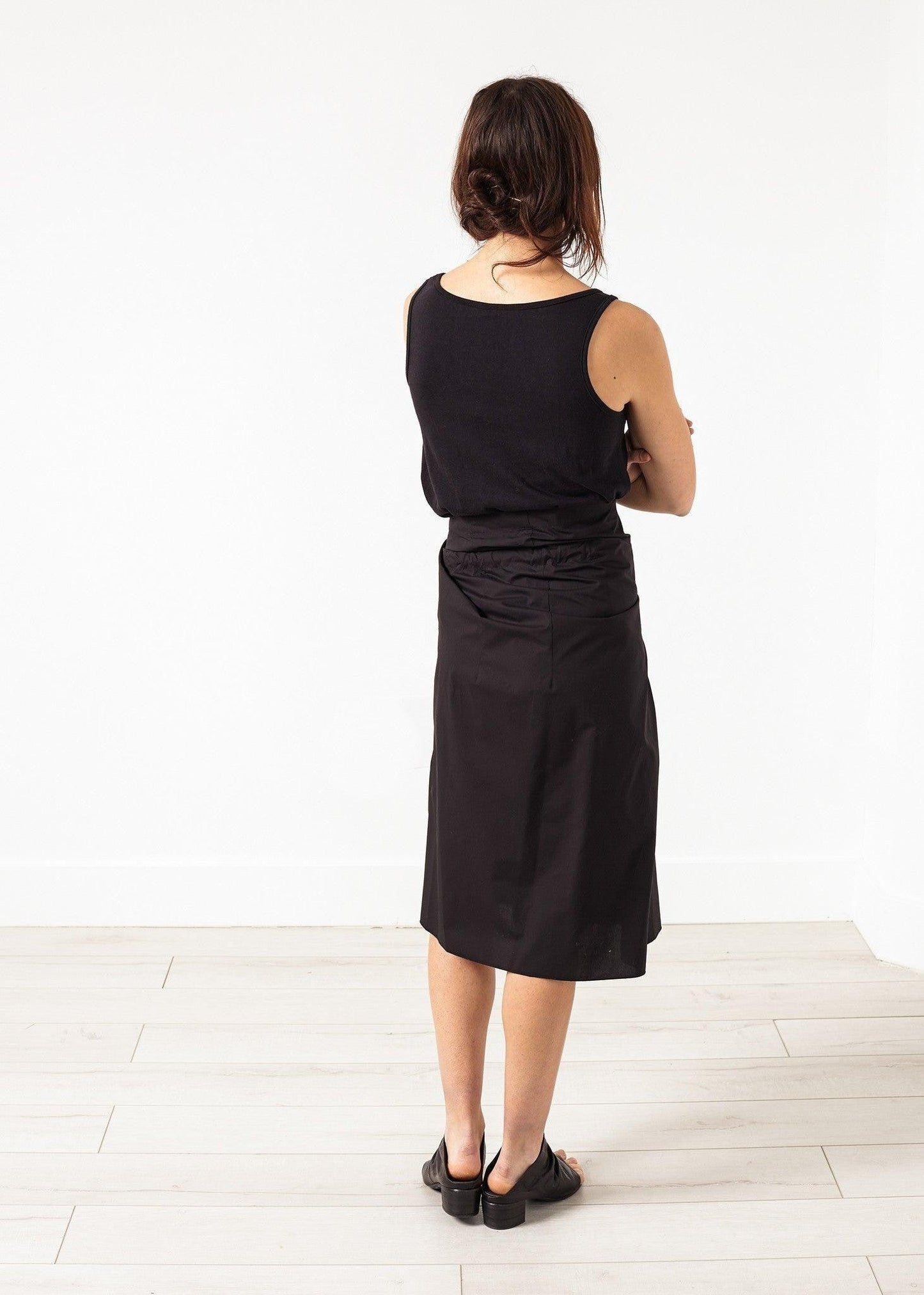 Bow Skirt in Black.