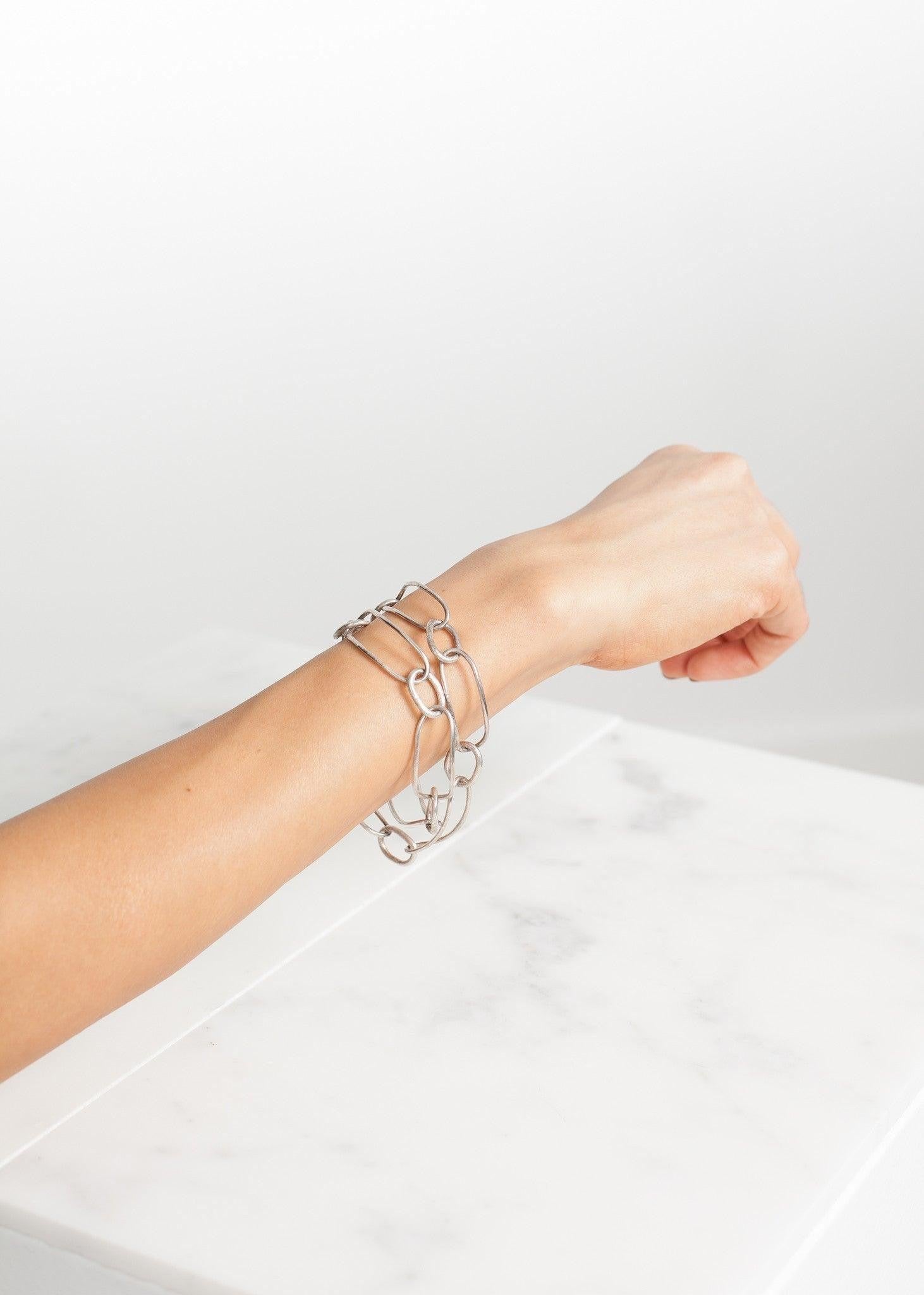 Bracelet 70 in Burnished Silver.