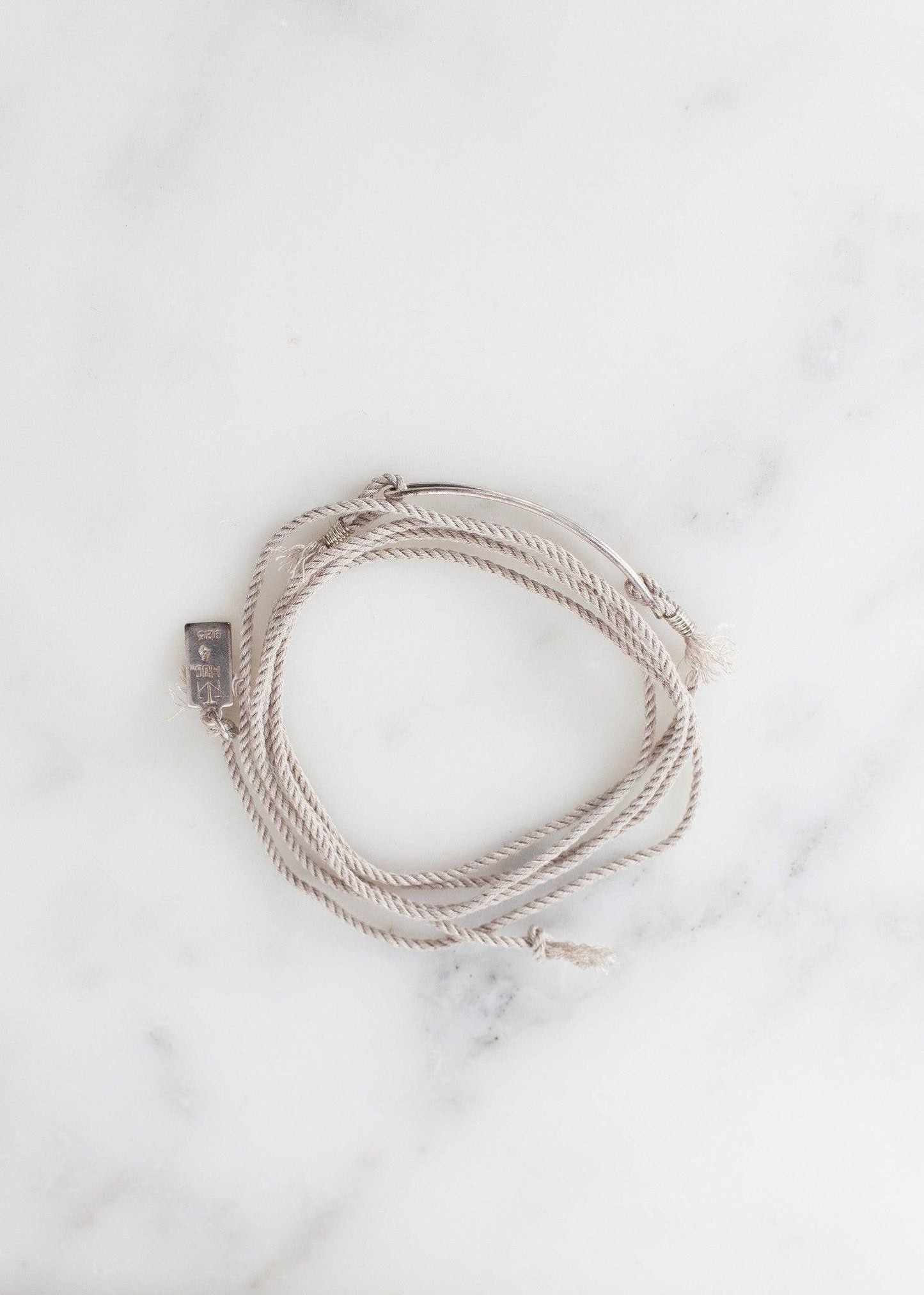 Bracelet 85 in Grey Silk/Silver.