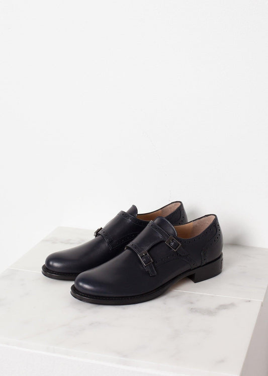 Buckle Shoe in Navy.
