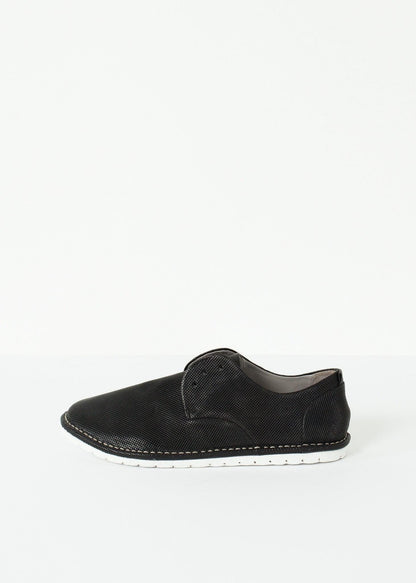 Canvas Sneaker.