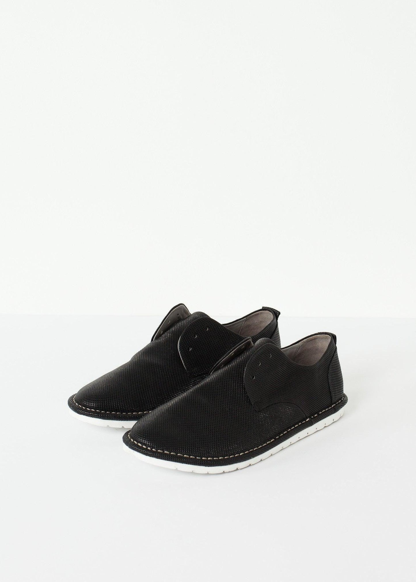 Canvas Sneaker.
