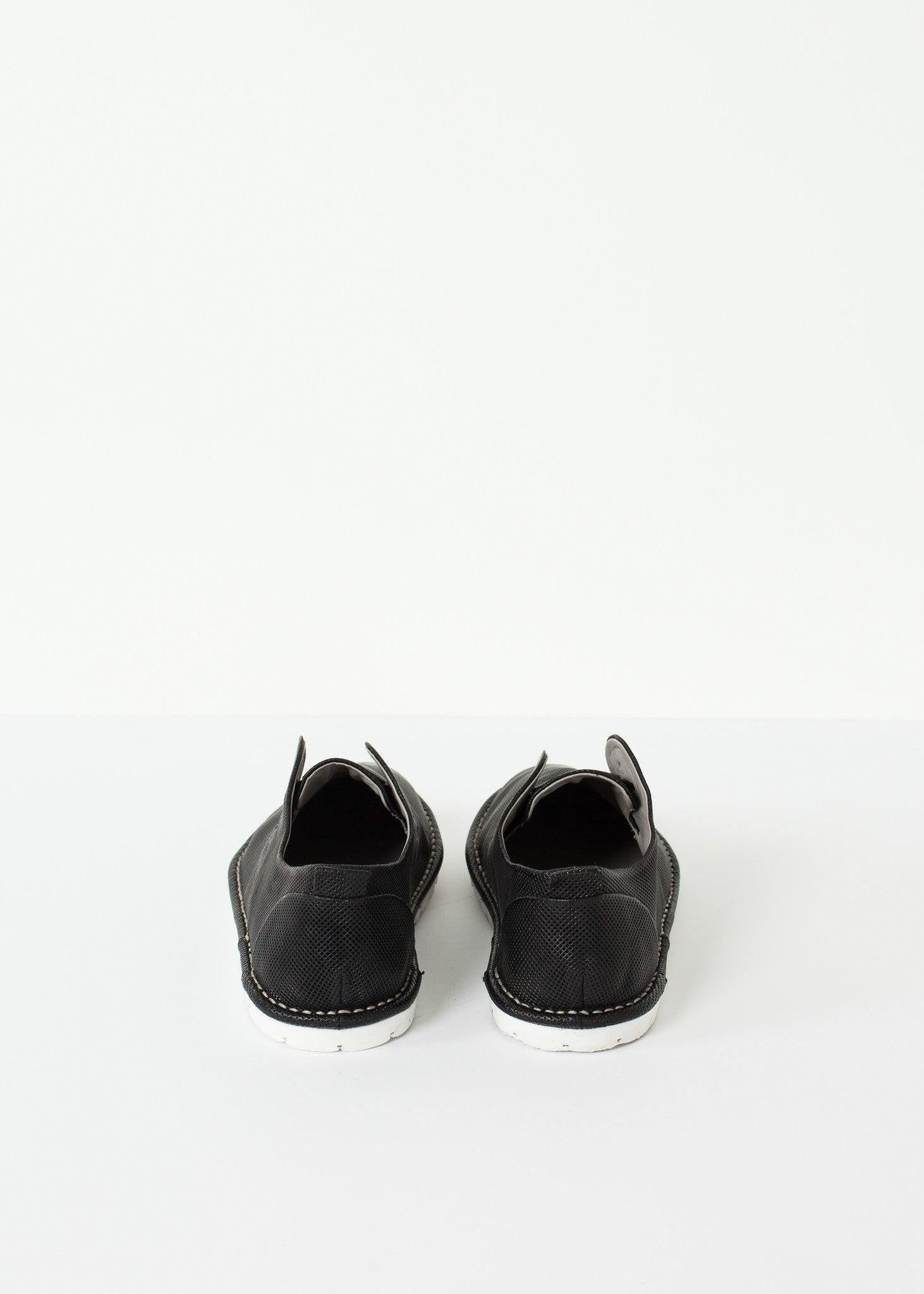 Canvas Sneaker.