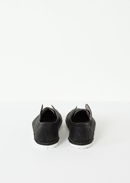 Canvas Sneaker.