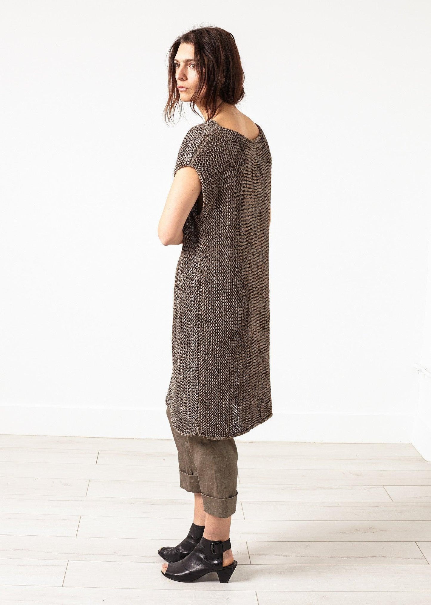 Cila Jumper in Mud.