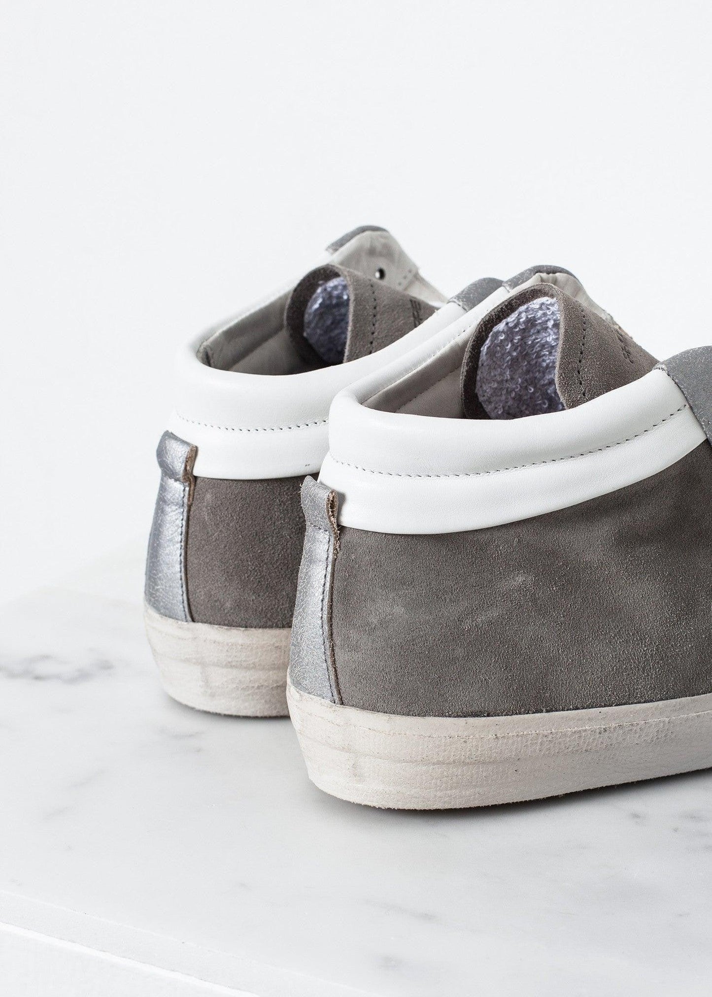 High Top Sneaker.