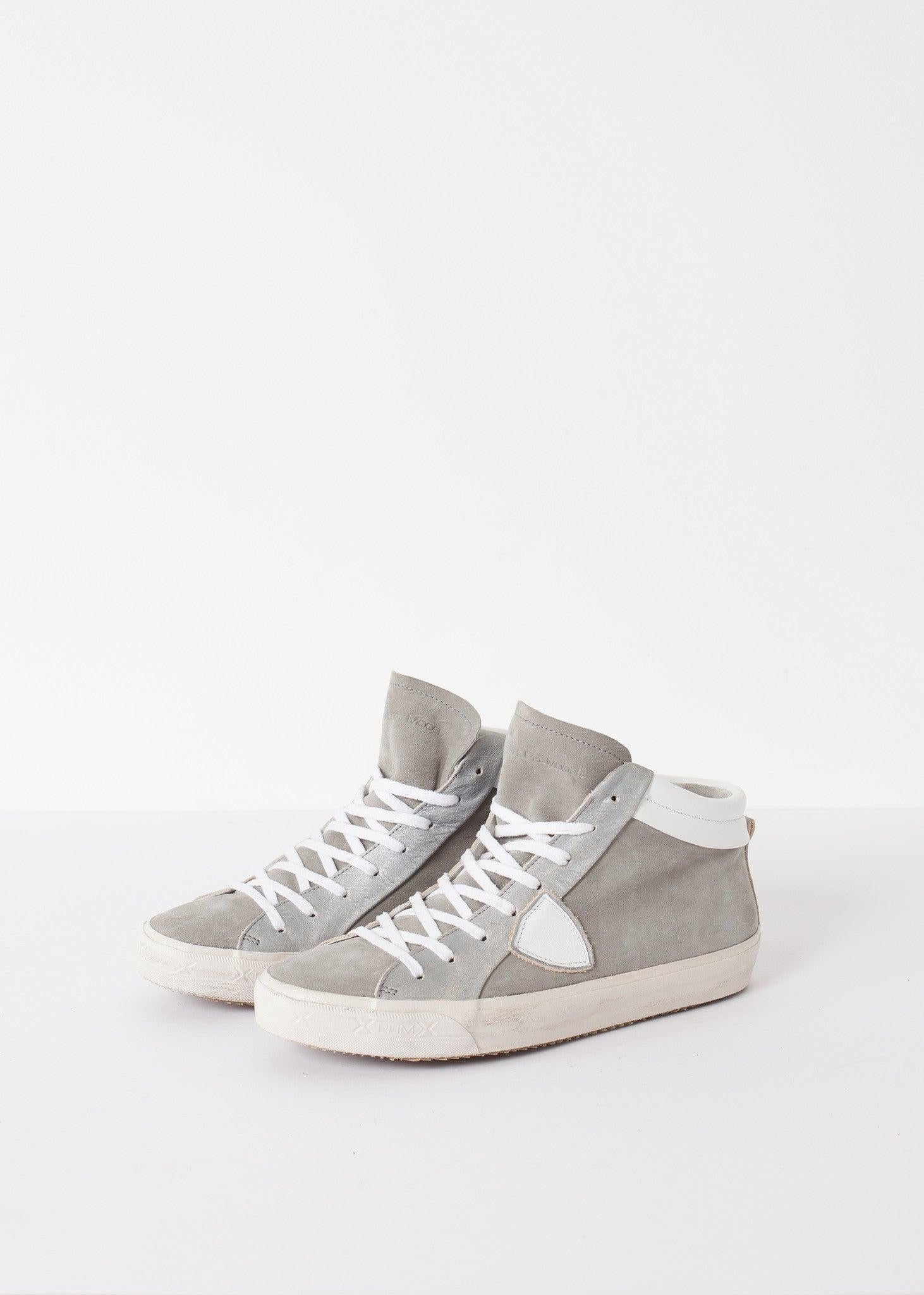 High Top Sneaker.