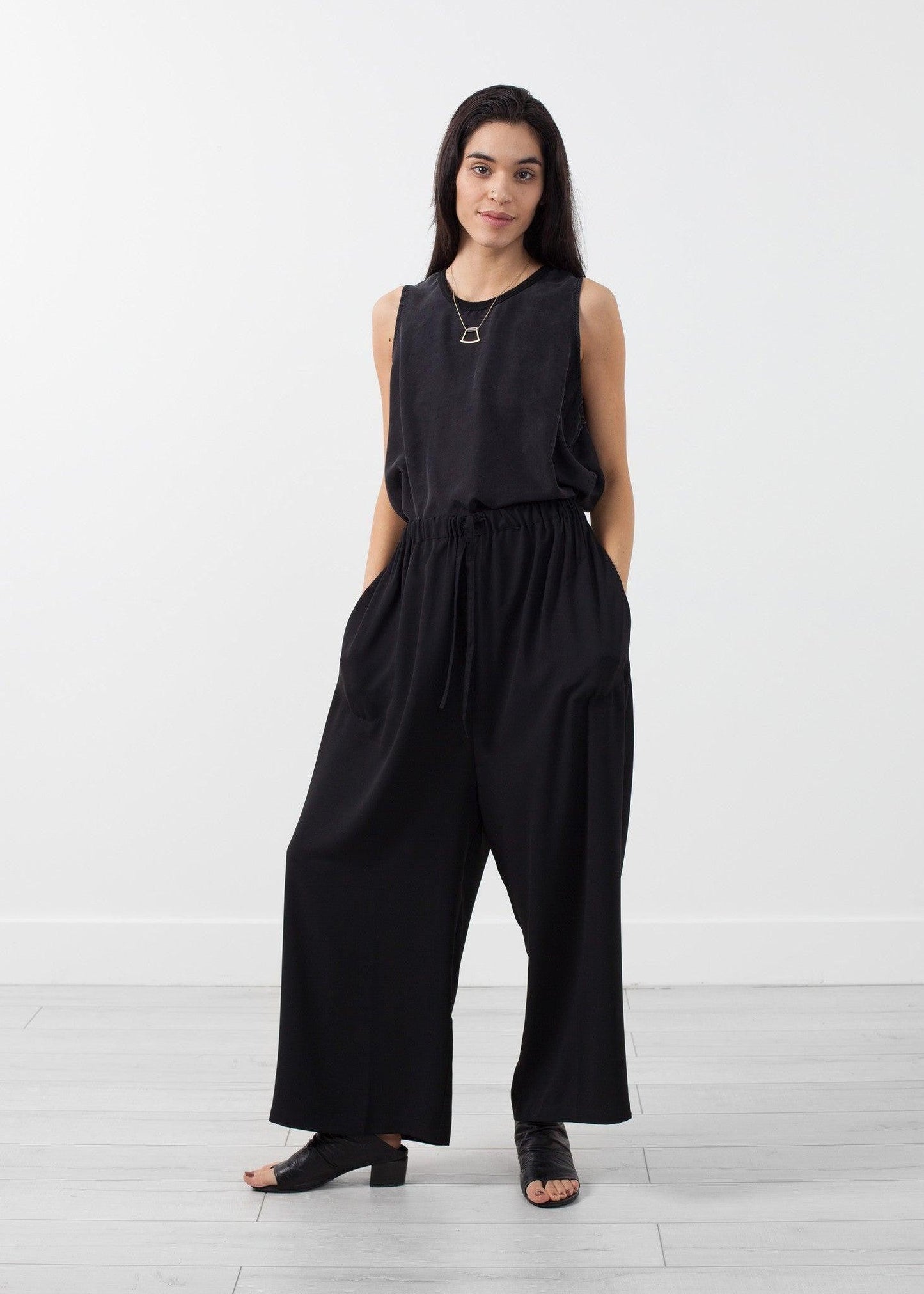 Jen Pant.