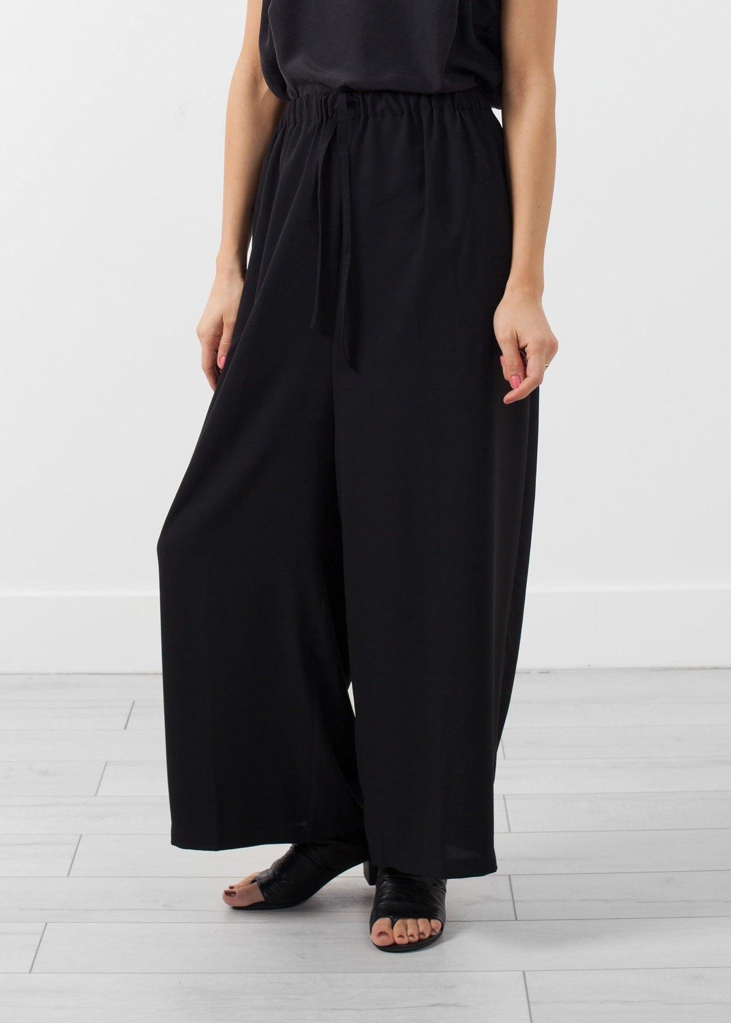 Jen Pant.