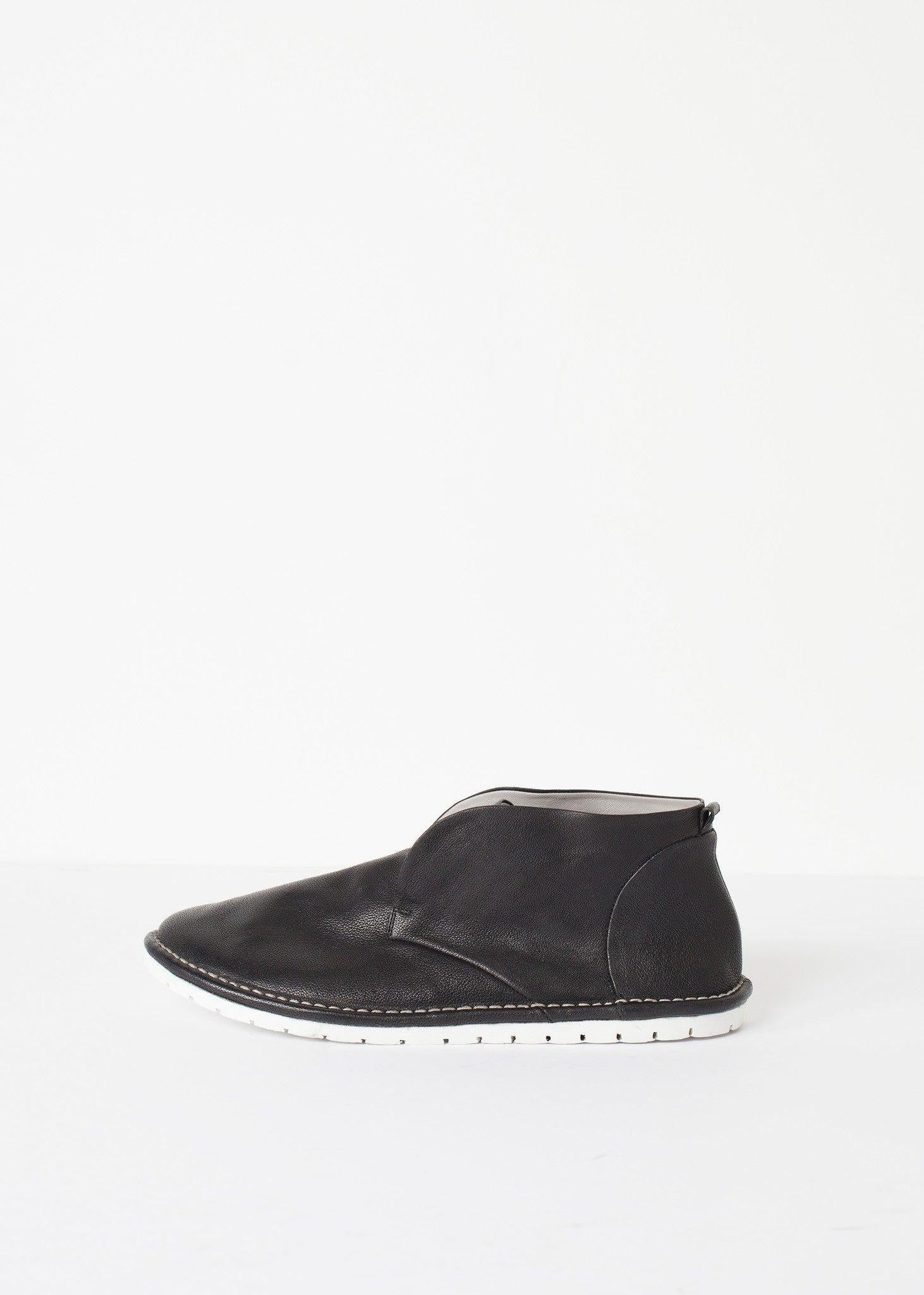 Laceless Sneaker.