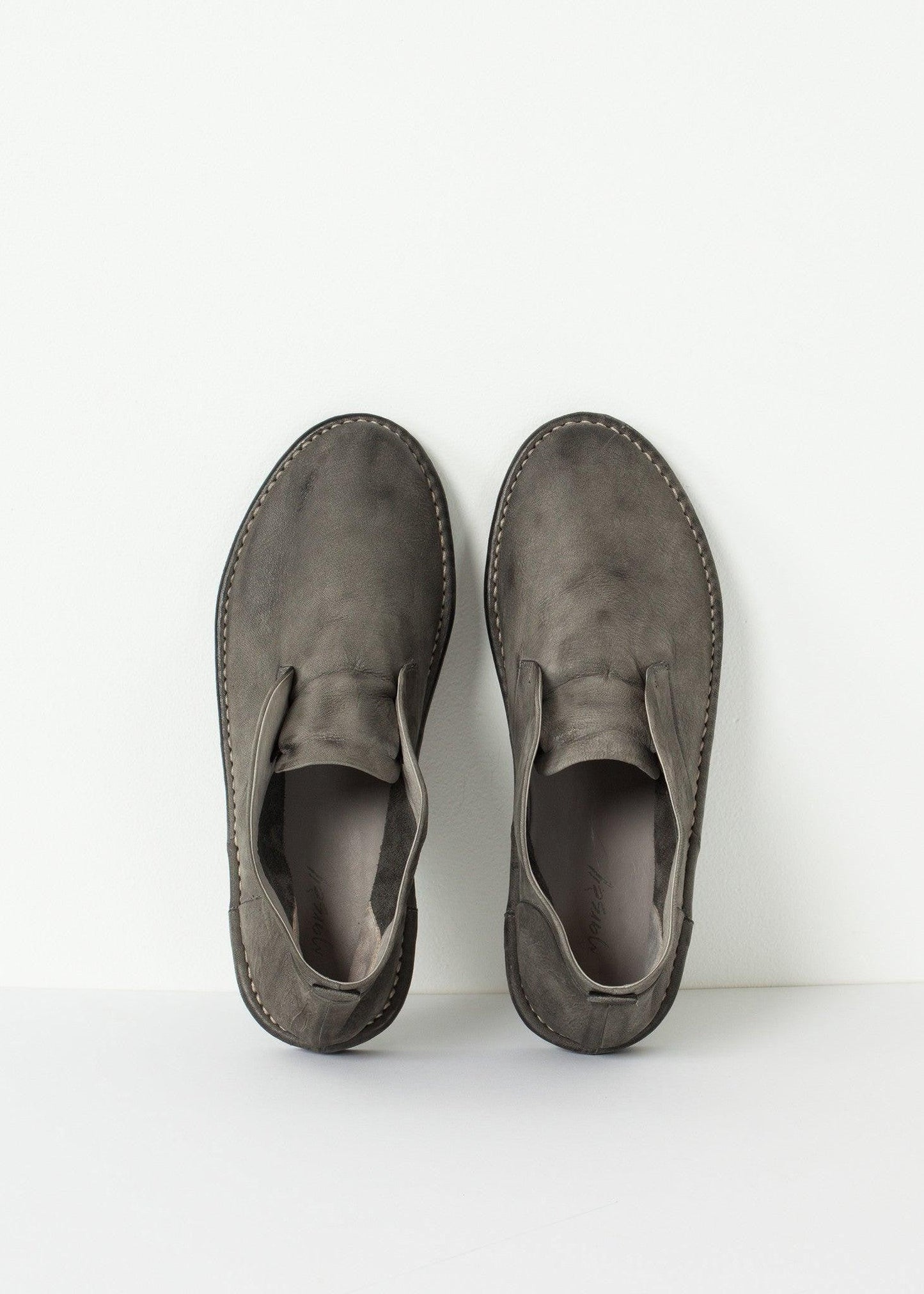 Laceless Sneaker.