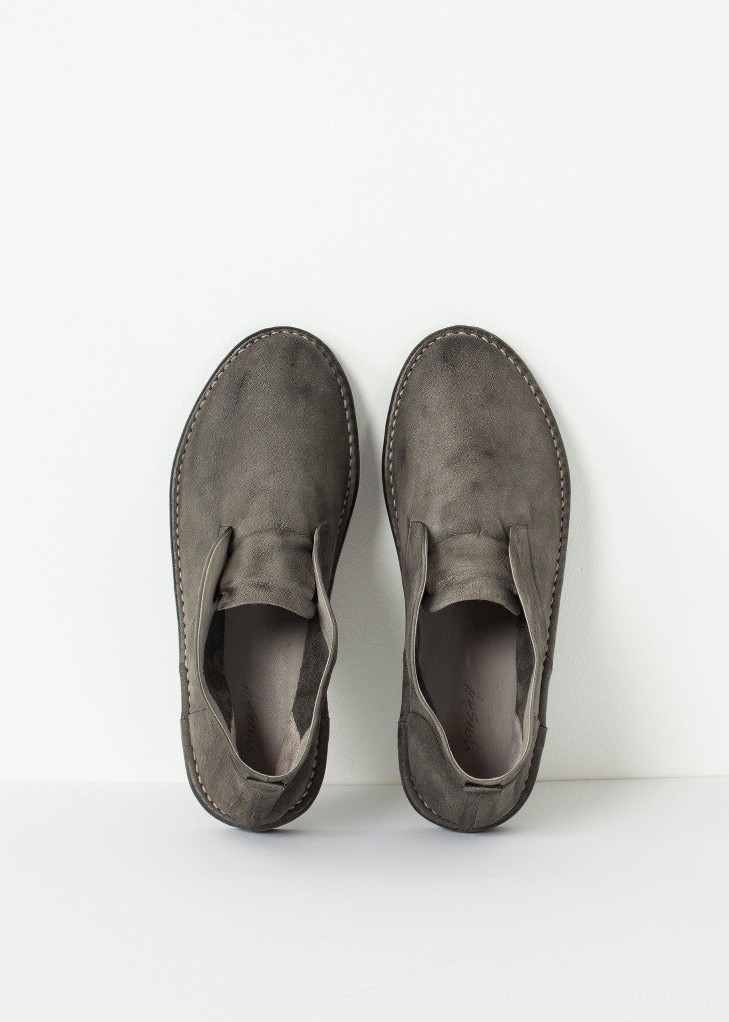 Laceless Sneaker.