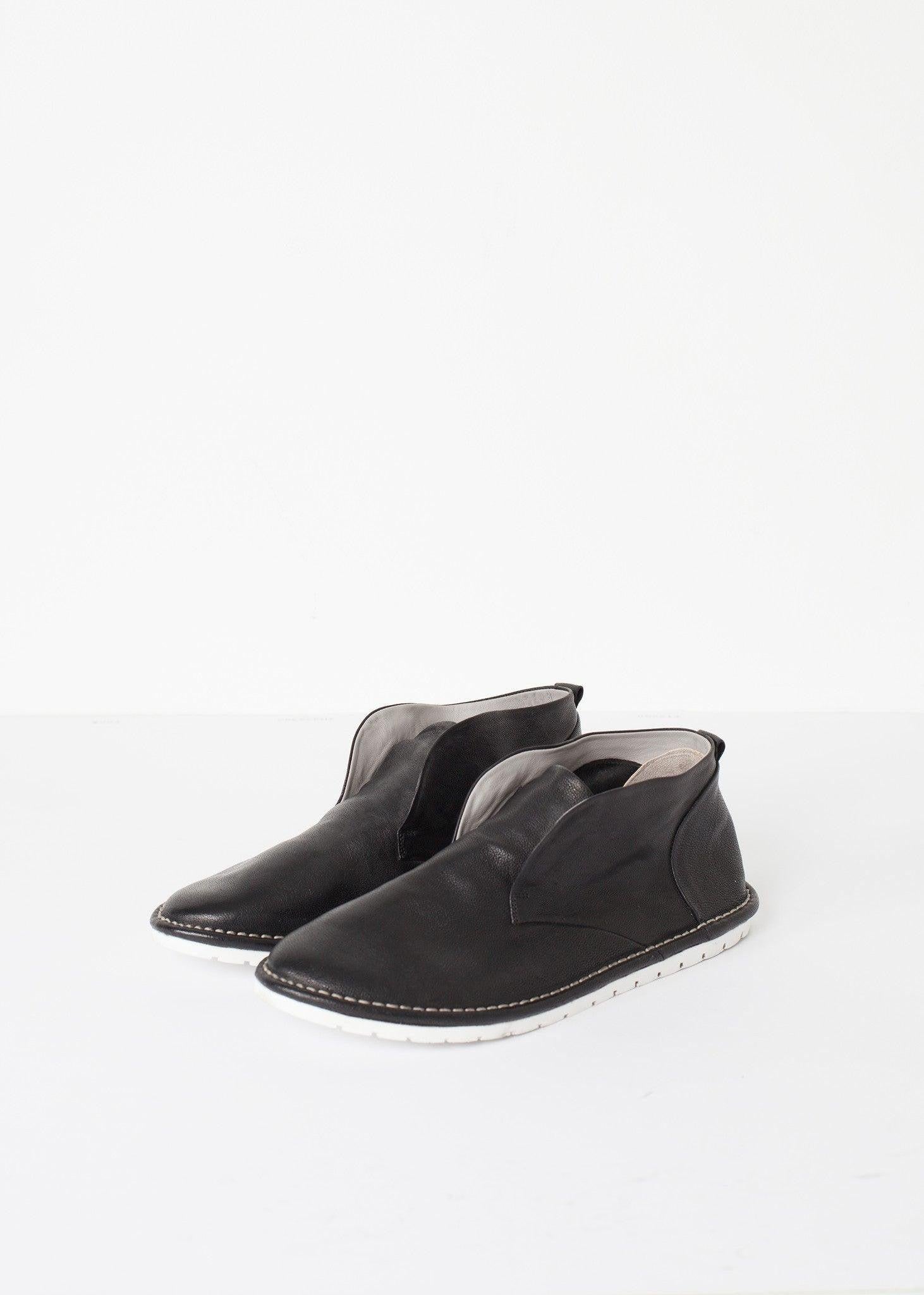 Laceless Sneaker.