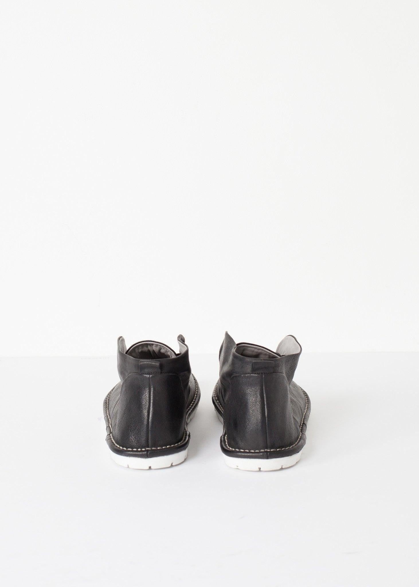 Laceless Sneaker.