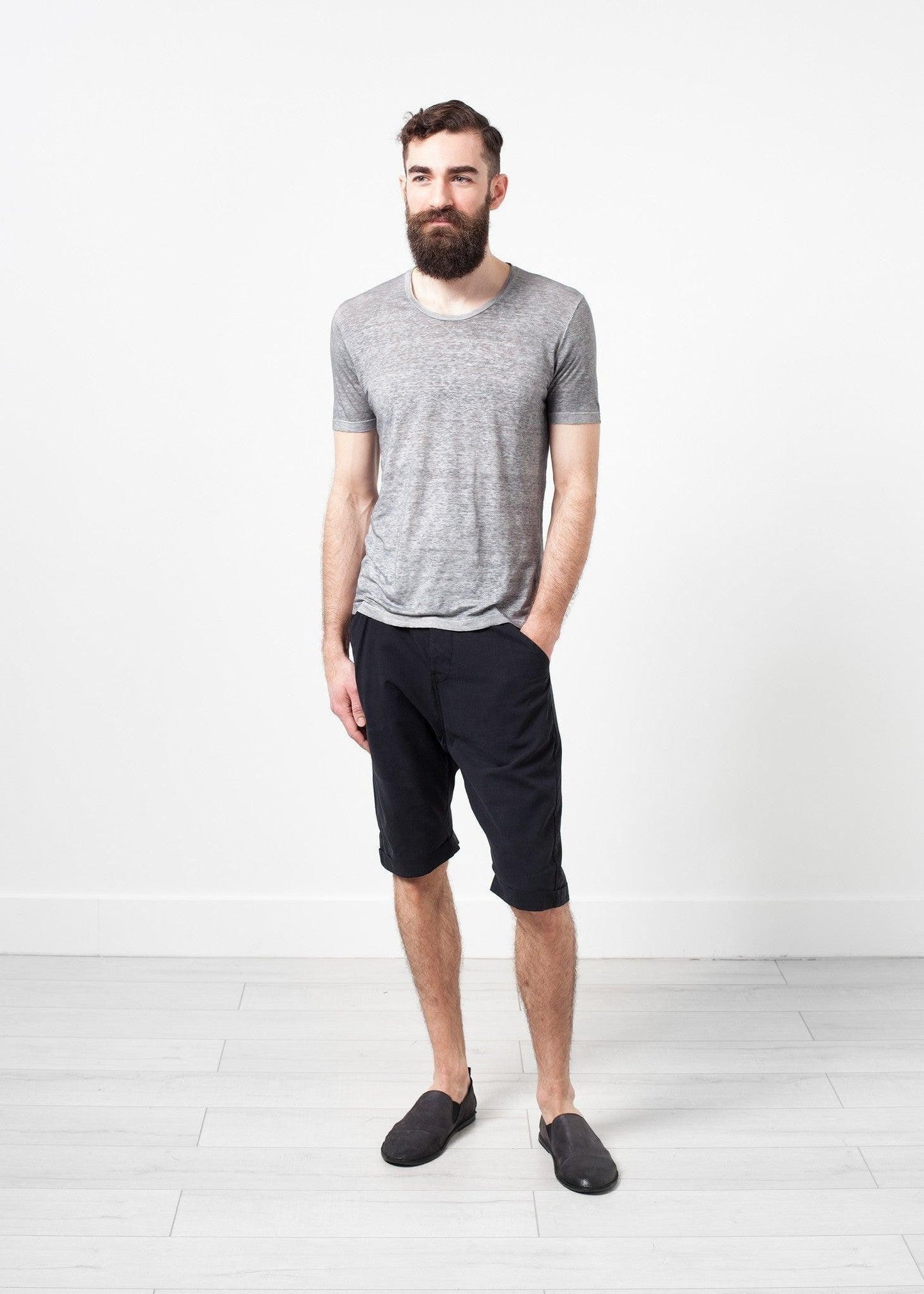 Linen T-shirt in Dolphin.