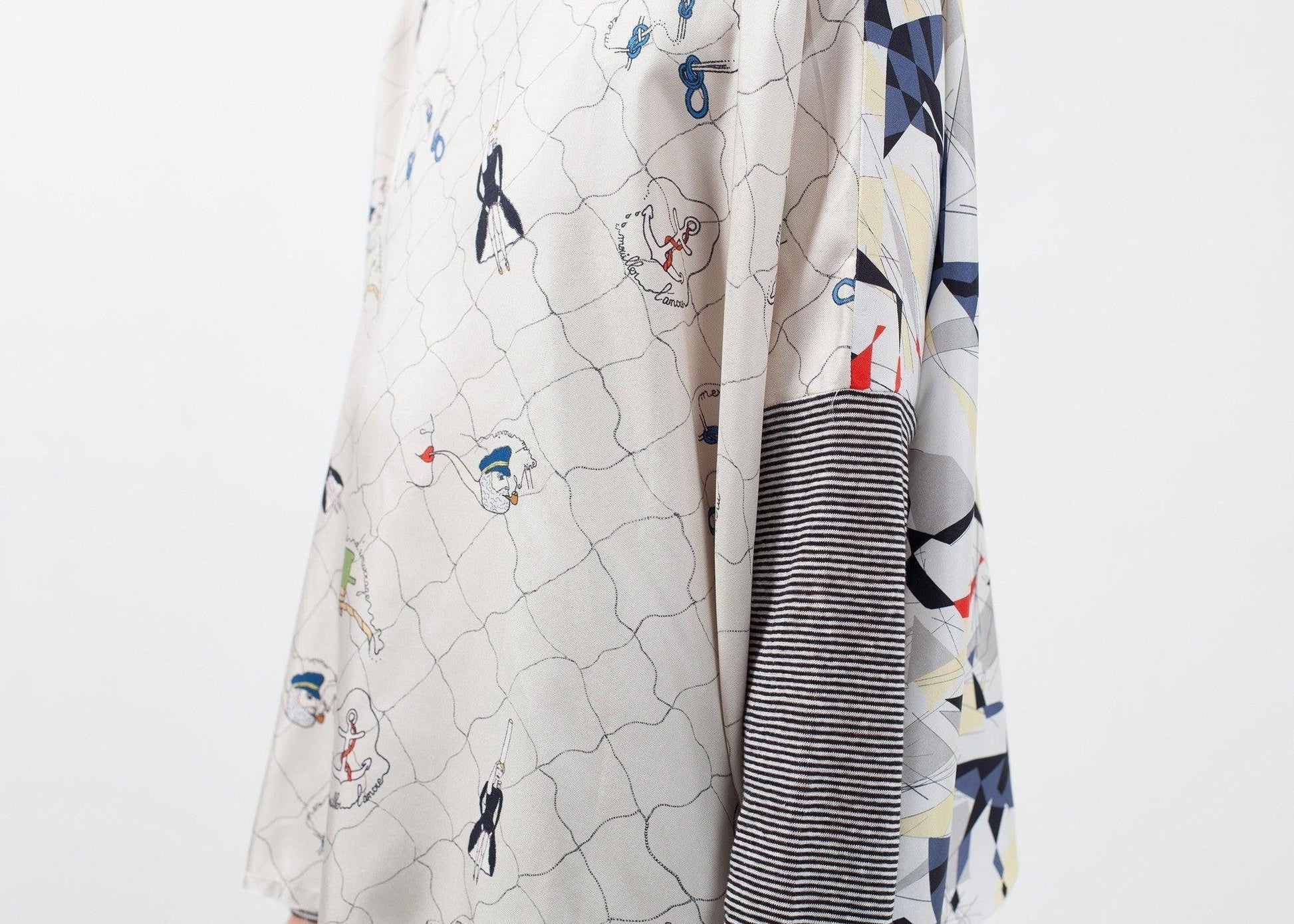 Long Sleeve Box Blouse.