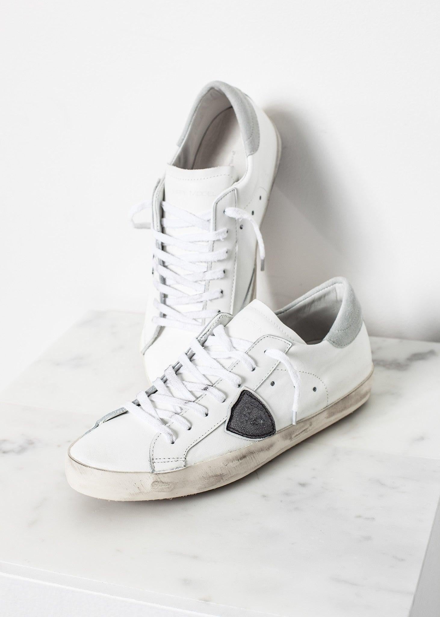 Low Top Sneaker.