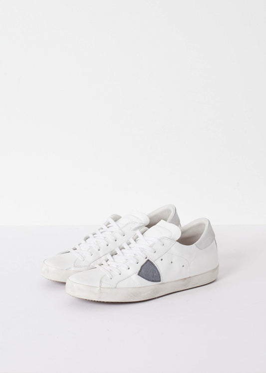 Low Top Sneaker.