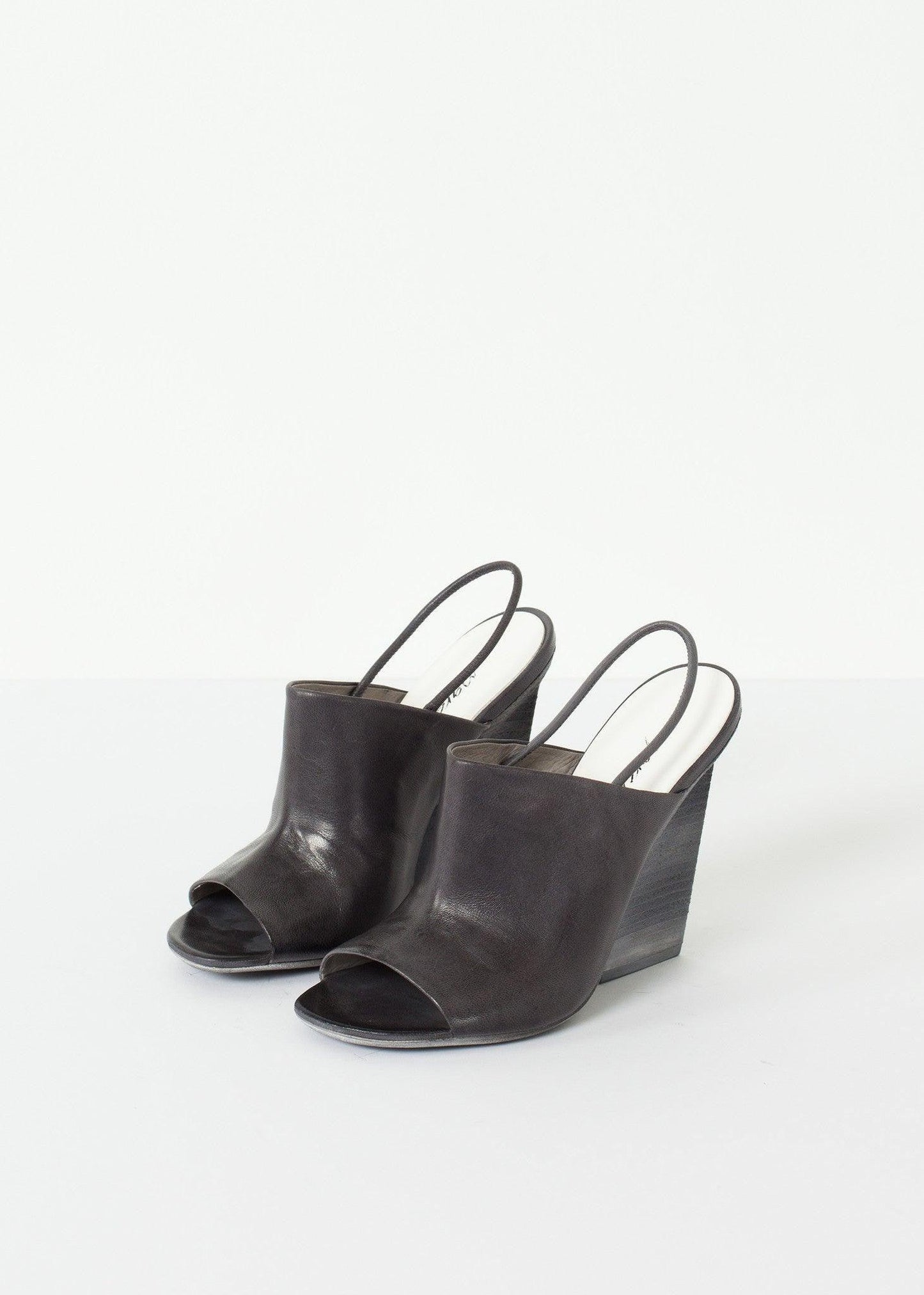 Mantello Heel.